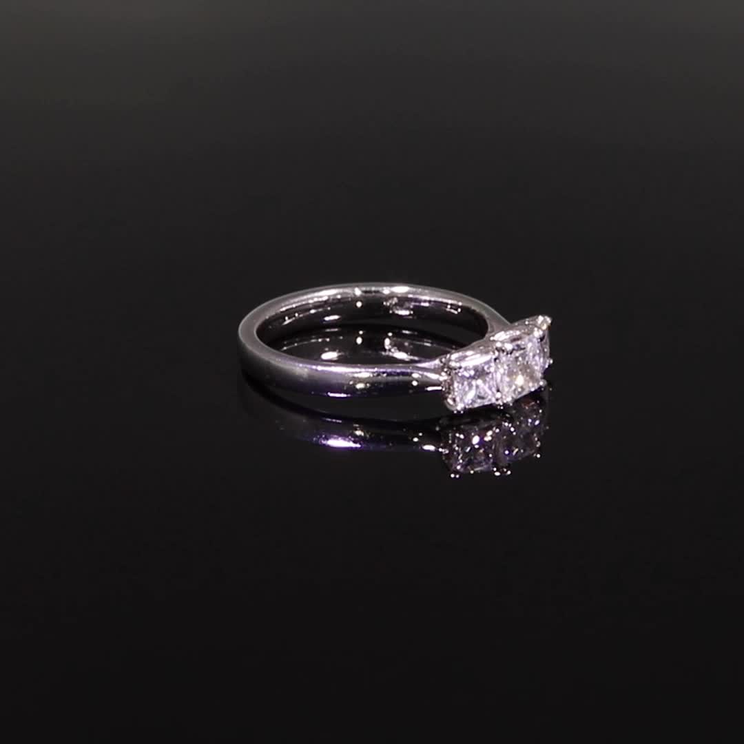 1.00CT Diamond Three-Stone Ring<br /> Platinum Gaia Setting