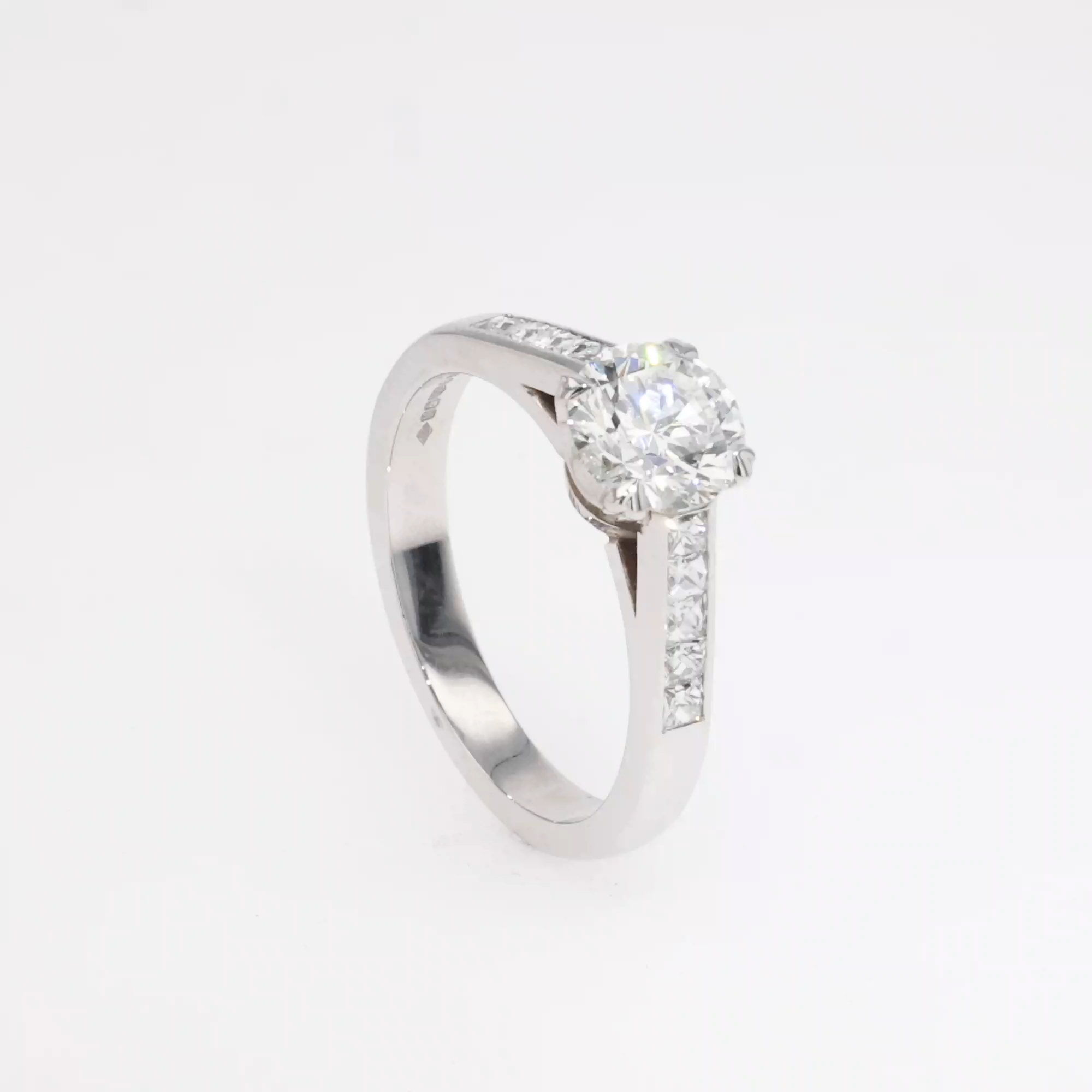 Gatsby 1.15ct Brilliant Cut Botswana Diamond Ring in Platinum
