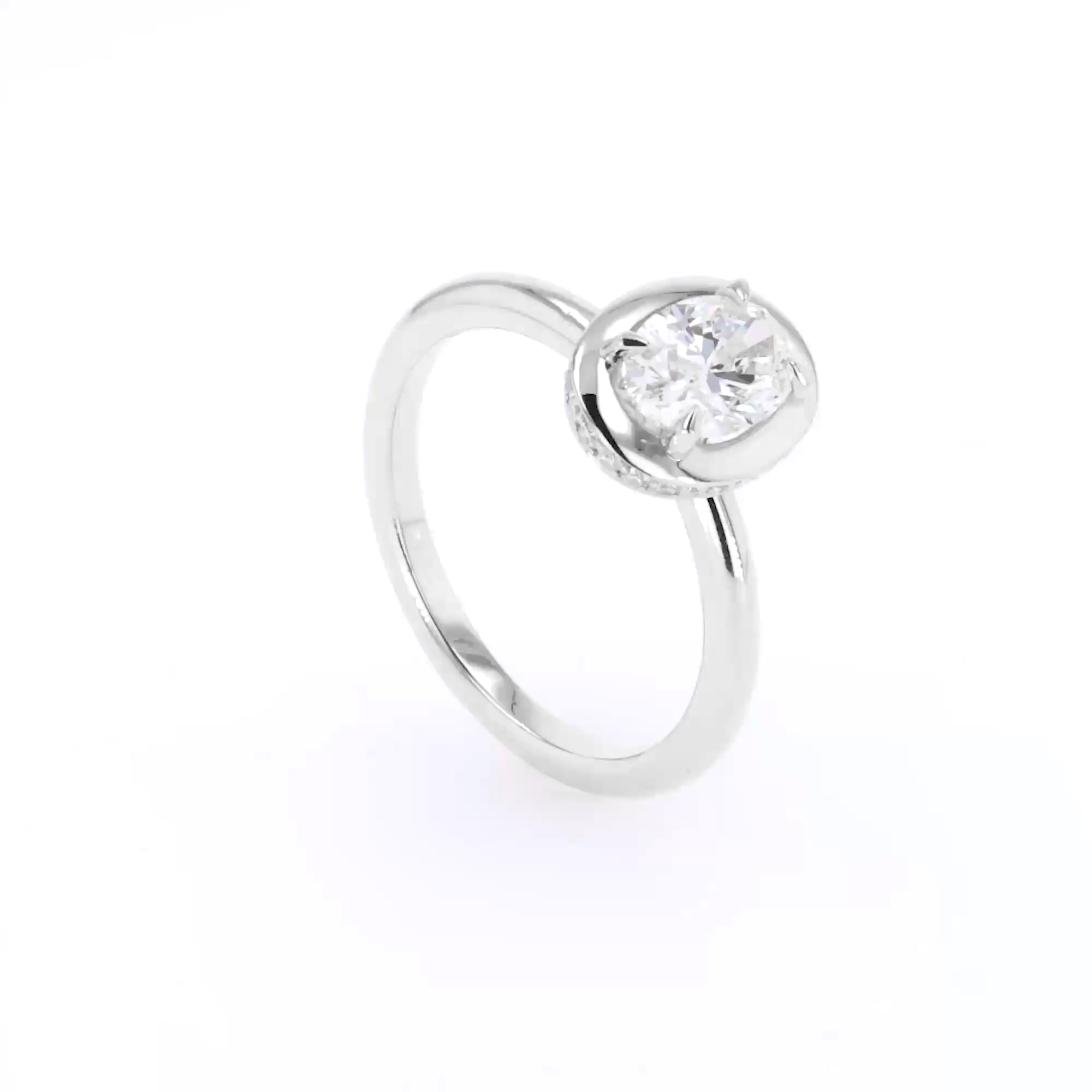 Skimming Stone 0.90ct Oval Cut Diamond Ring in Platinum