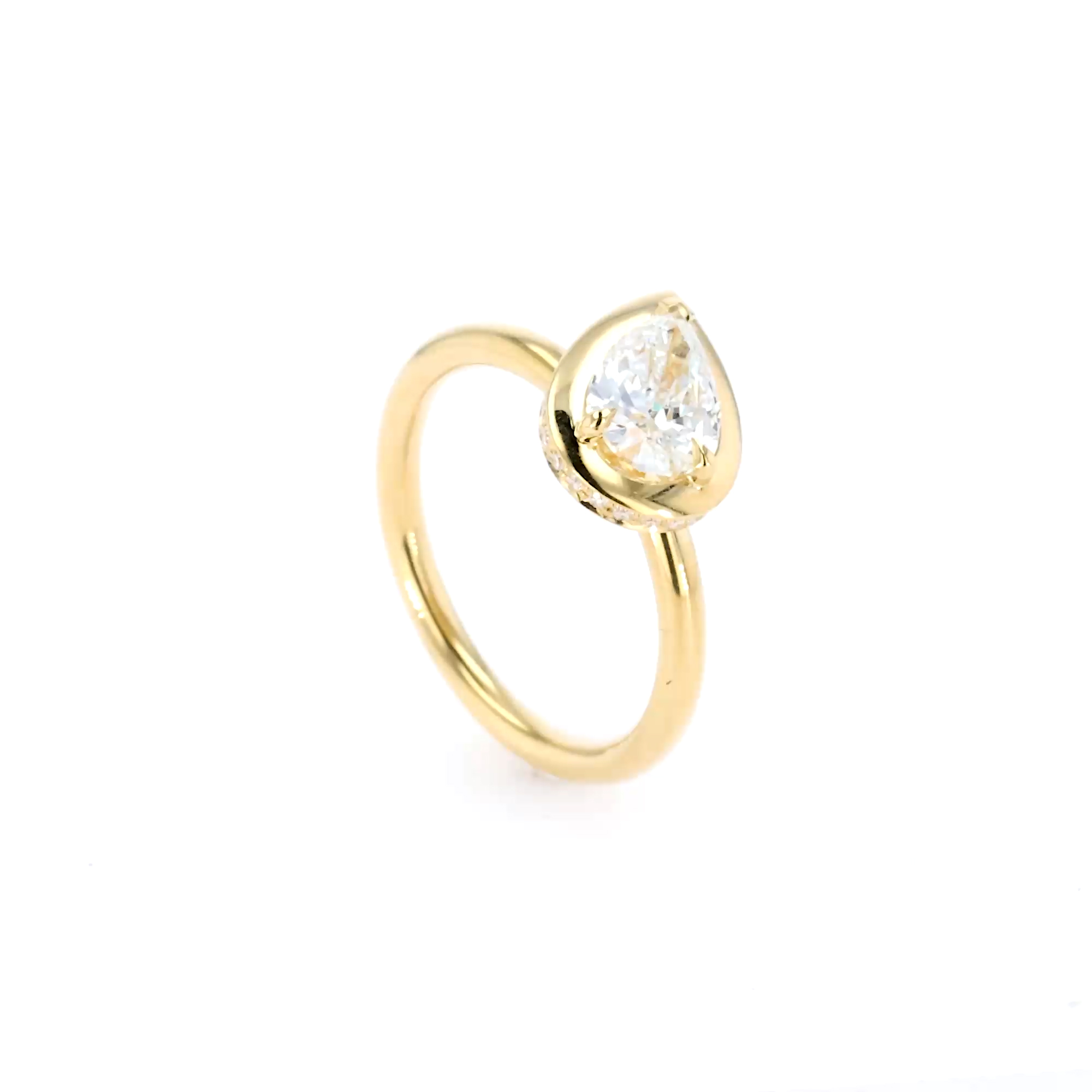 Skimming Stone Pear Shaped 1.00ct Diamond Ring in 18ct Yellow Gold