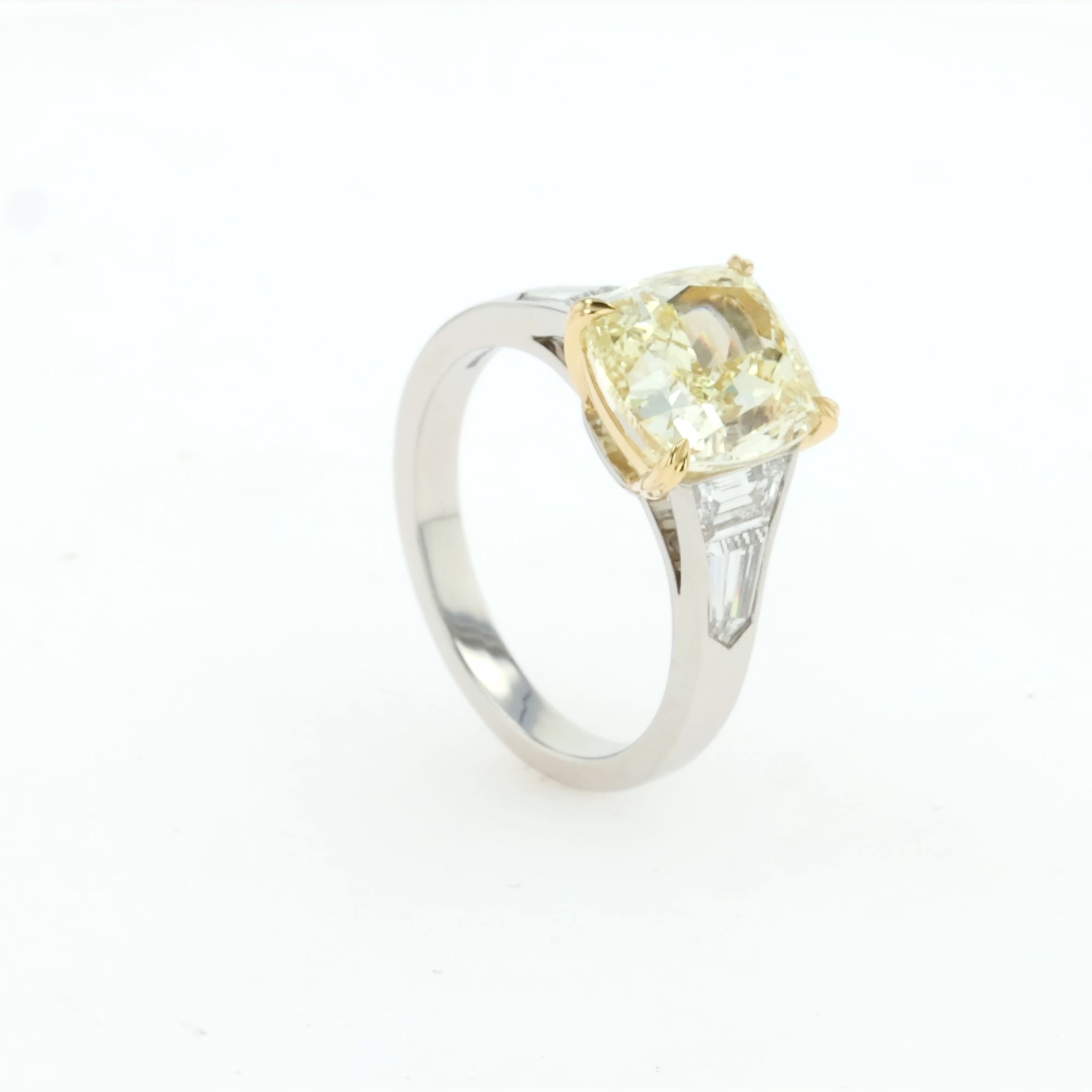 Cushion Cut 4.45ct South African Fancy Light Yellow Diamond Ring in Platinum & 18ct Yellow Gold