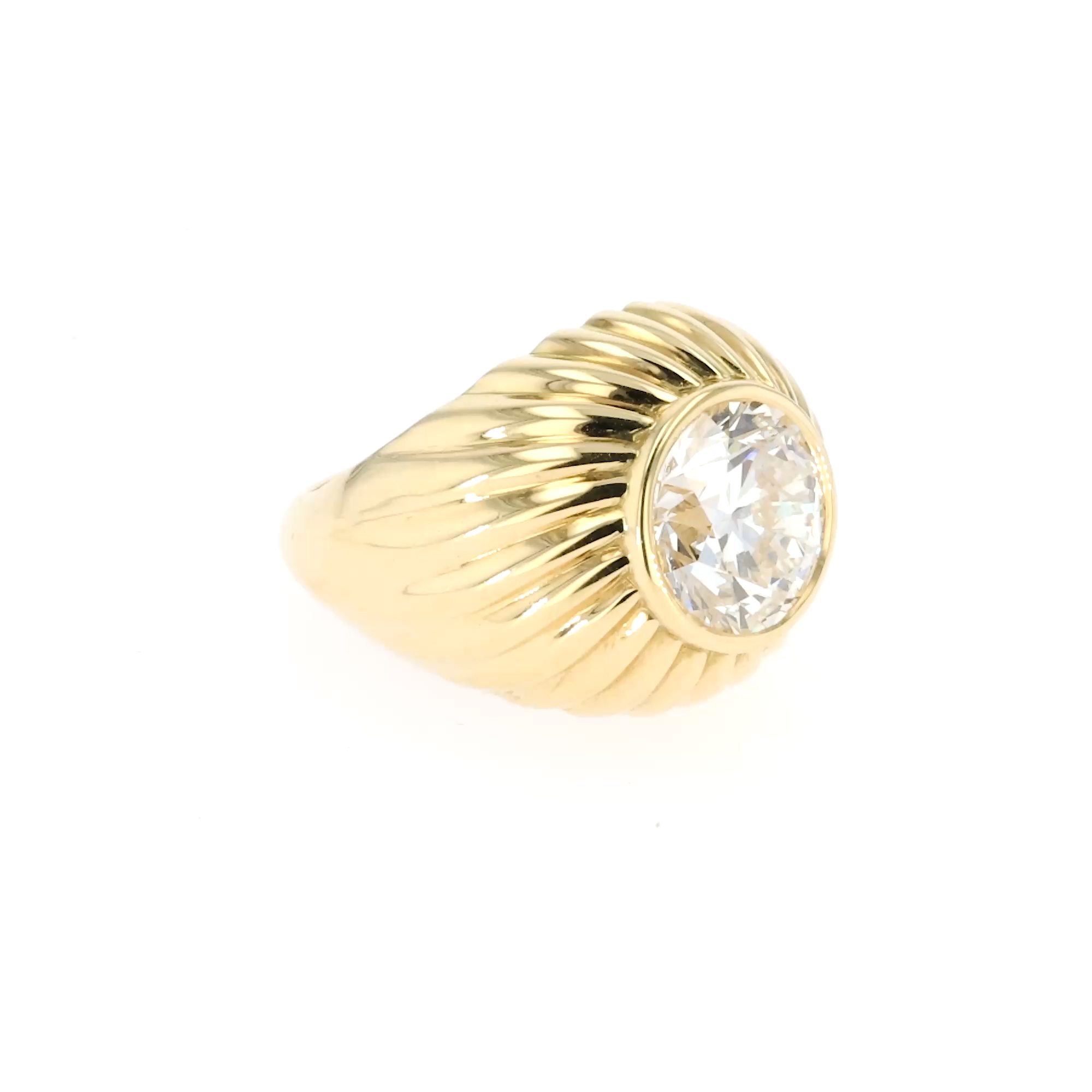 5.03ct Diamond Fluted Bombe Ring in 18ct Yellow Gold