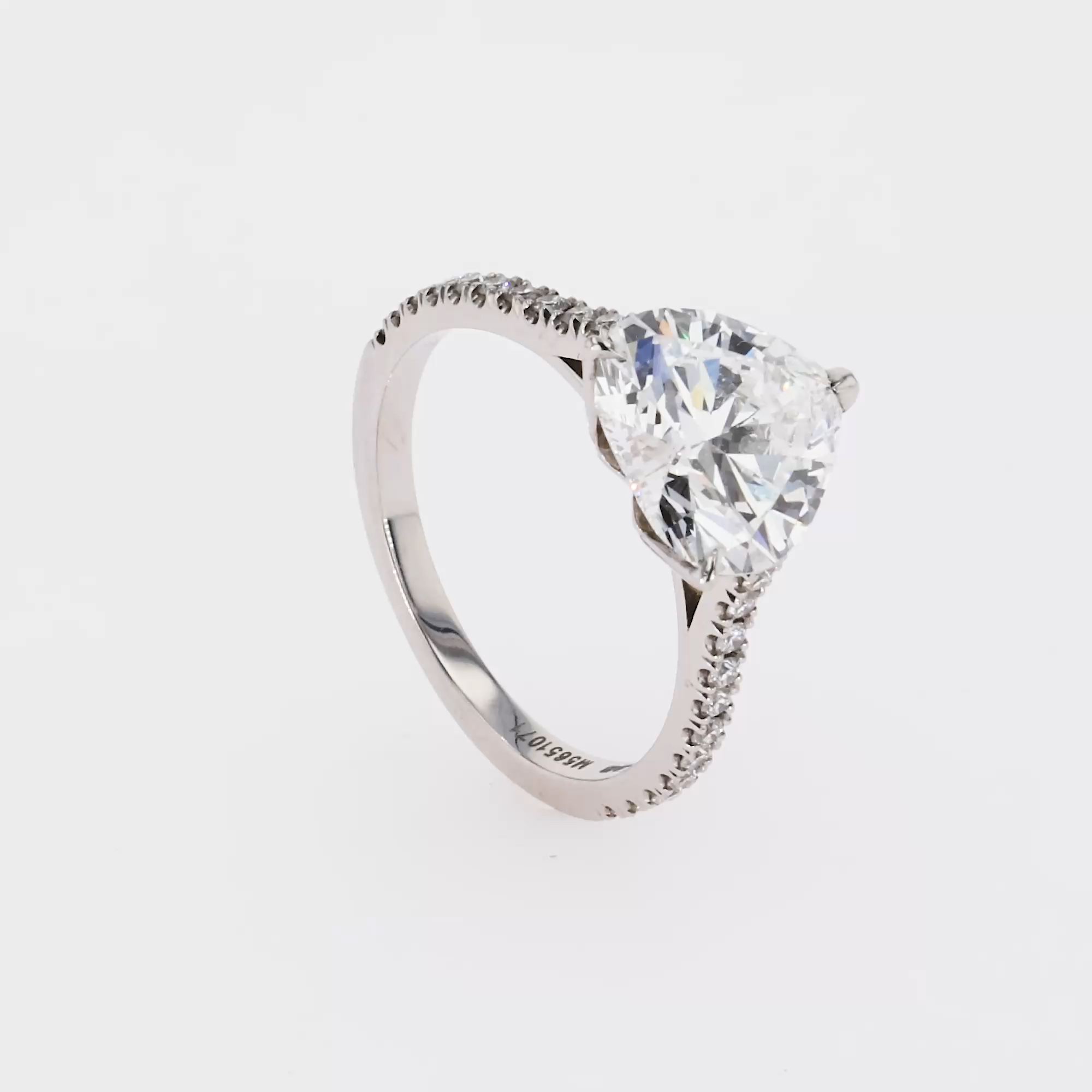 Aurora 3.22ct Heart-shaped Diamond Ring in Platinum