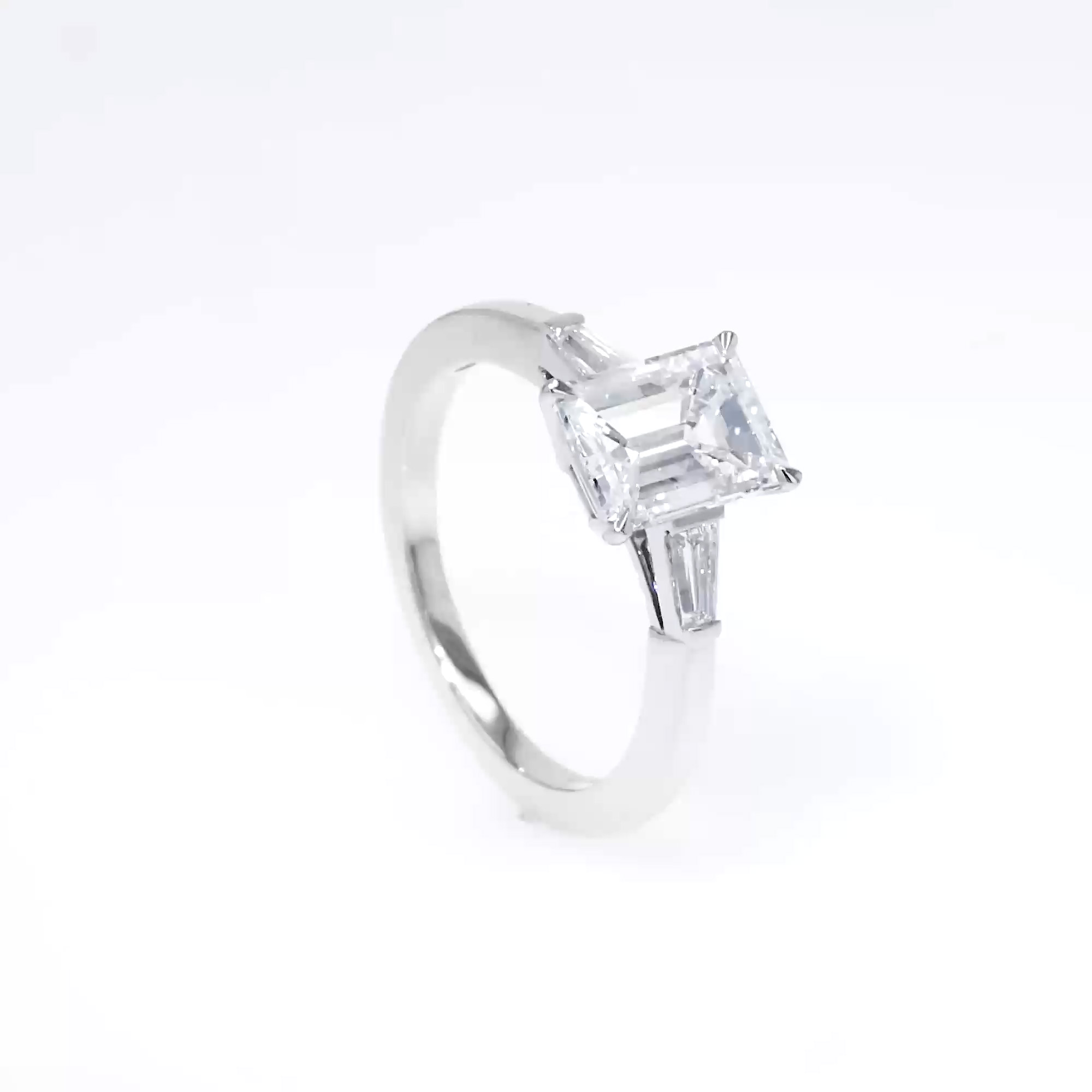 Regency 2.00ct Emerald Cut Diamond Ring in Platinum