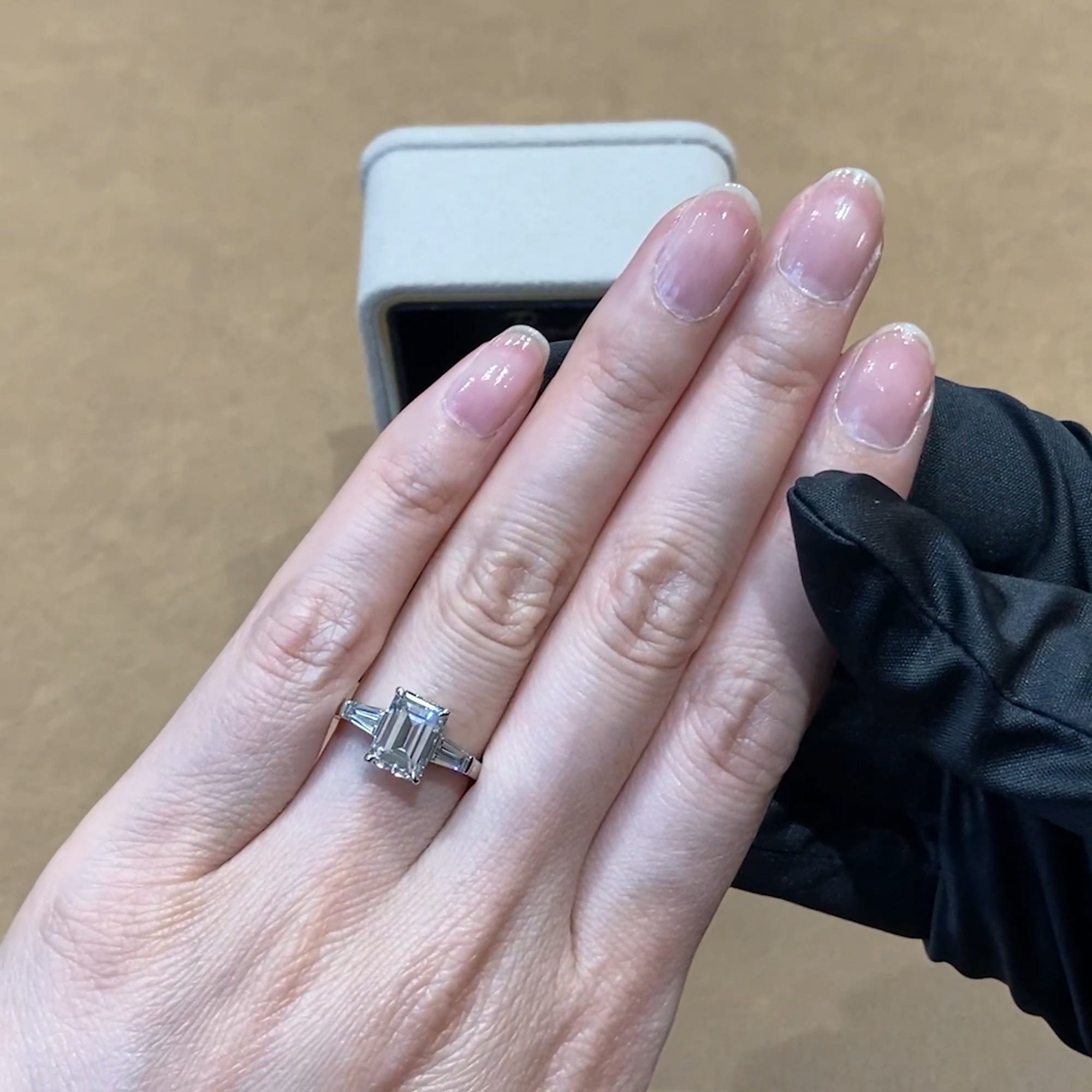 Regency 2.00ct Emerald Cut Diamond Ring in Platinum