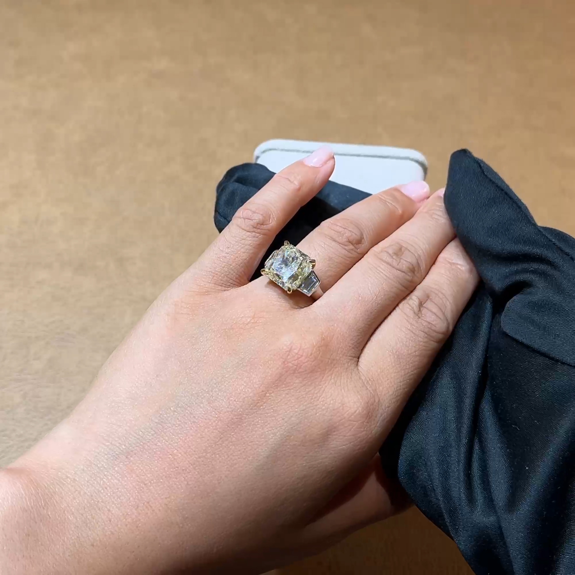 Radiant Cut 10.01ct Diamond Ring in Platinum & 18ct Yellow Gold