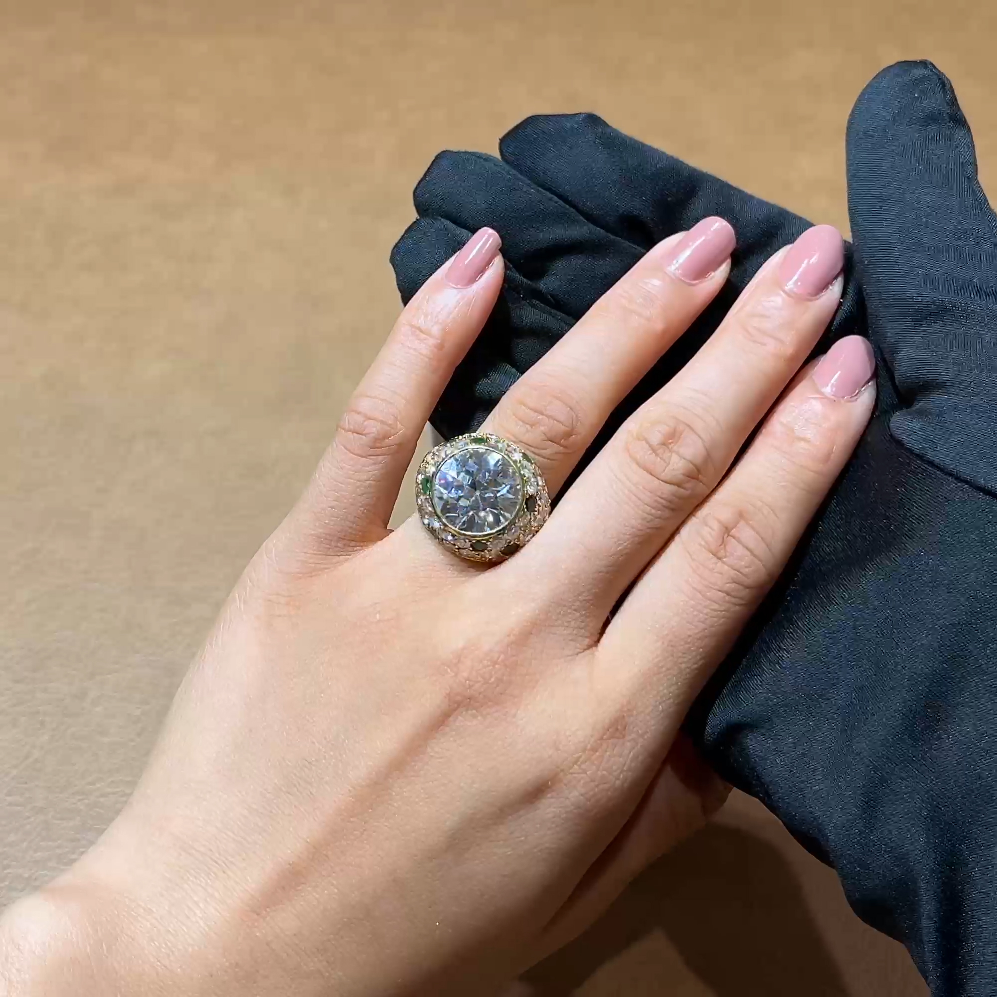 Van Cleef & Arpels 10.10ct Diamond and Emerald Cocktail Ring in 18ct Yellow Gold