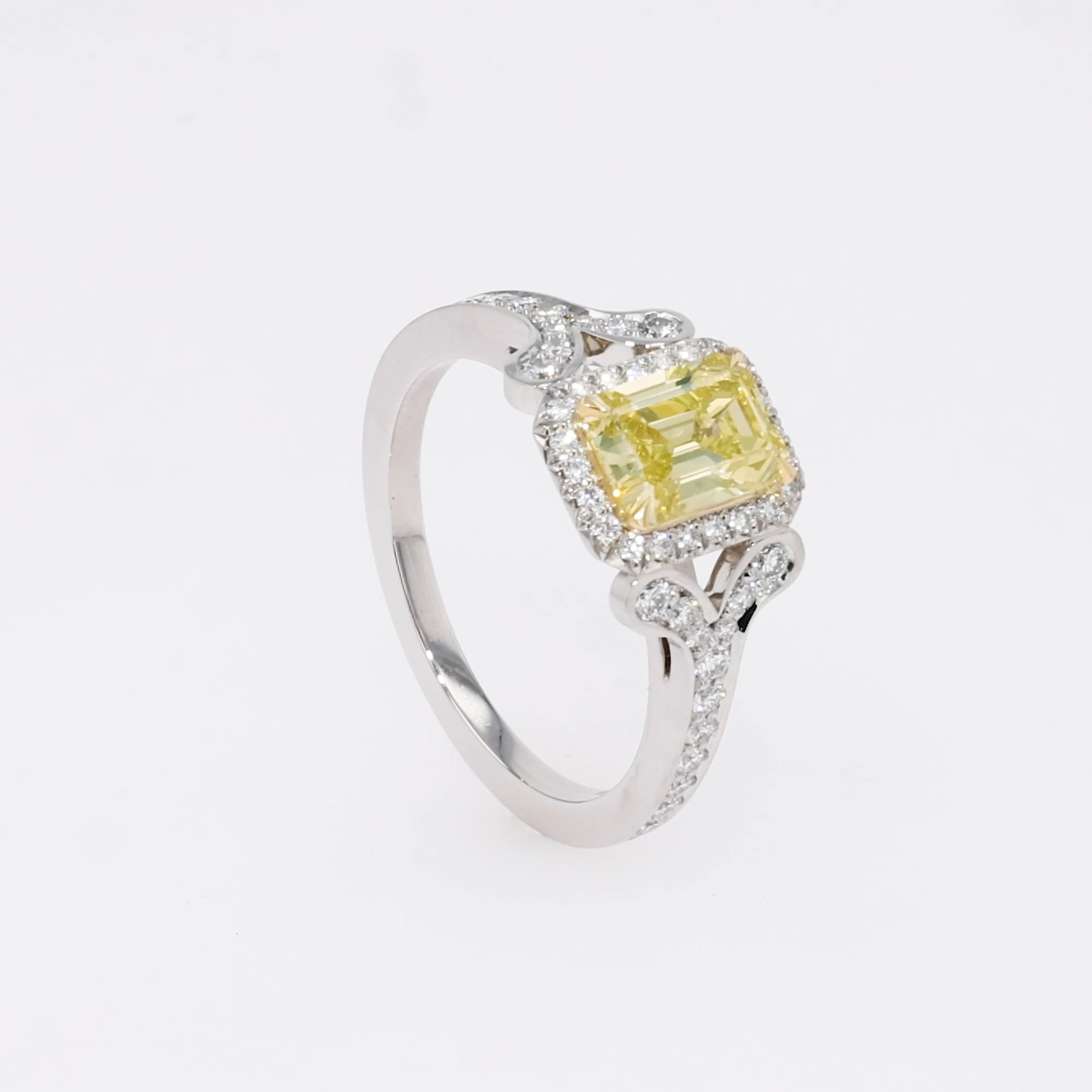 Cléo1.00ct Fancy Intense Yellow Diamond Cluster Ring in Platinum & 18ct Yellow Gold