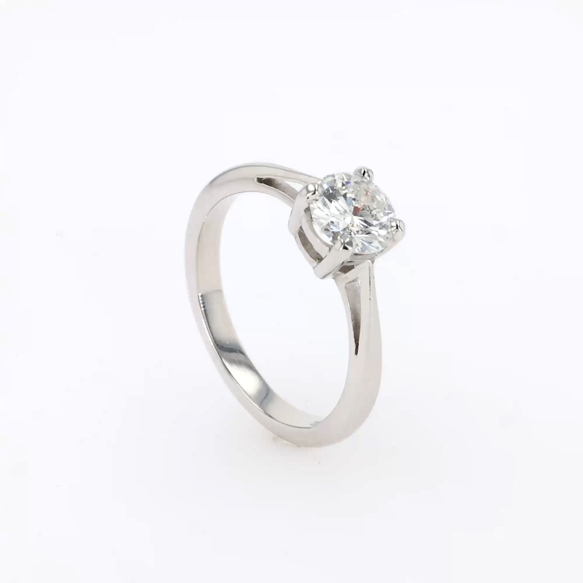 Brilliant Cut 0.86ct Diamond Solitaire Ring in Platinum