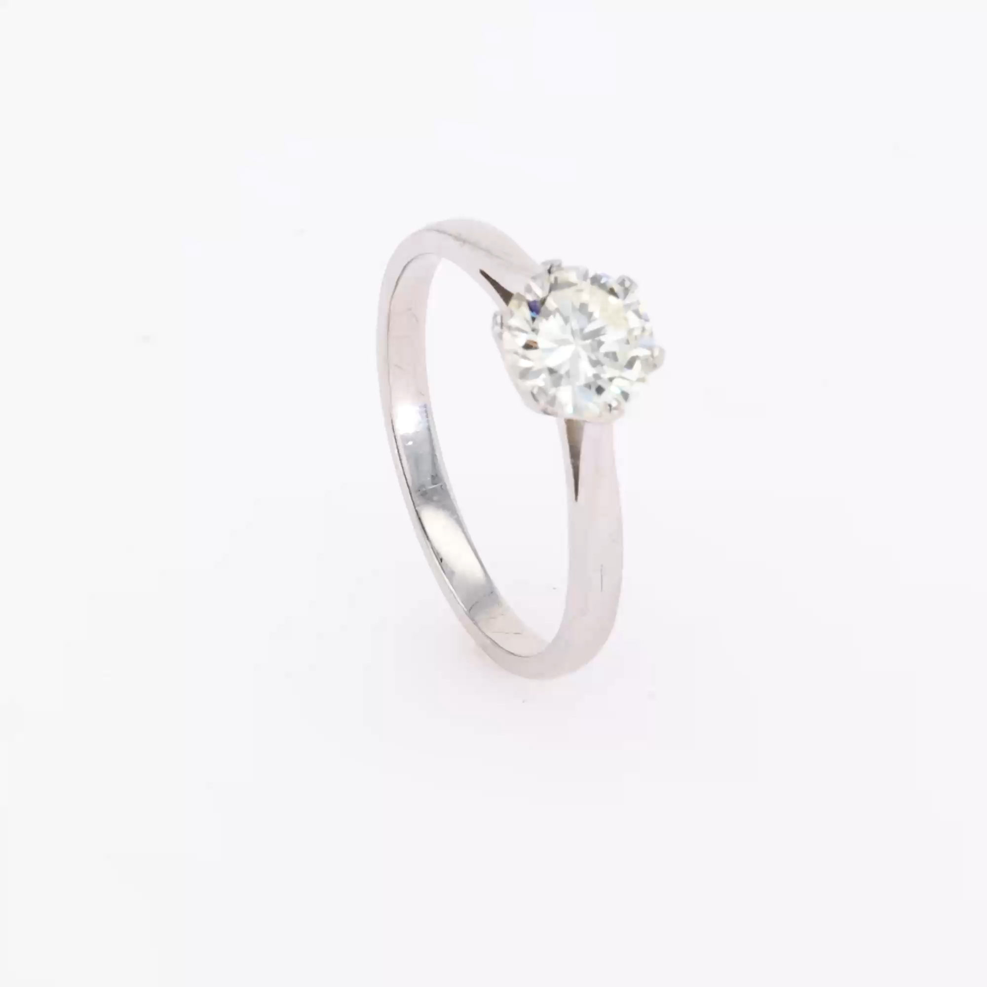 Brilliant Cut 0.97ct Diamond Solitaire Ring in Platinum