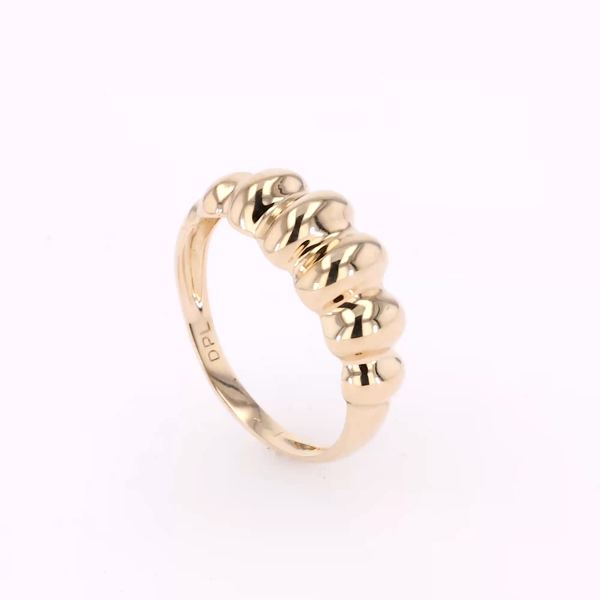 Contemporary Gold Ribbed Bombé Ring in 14ct Yellow Gold