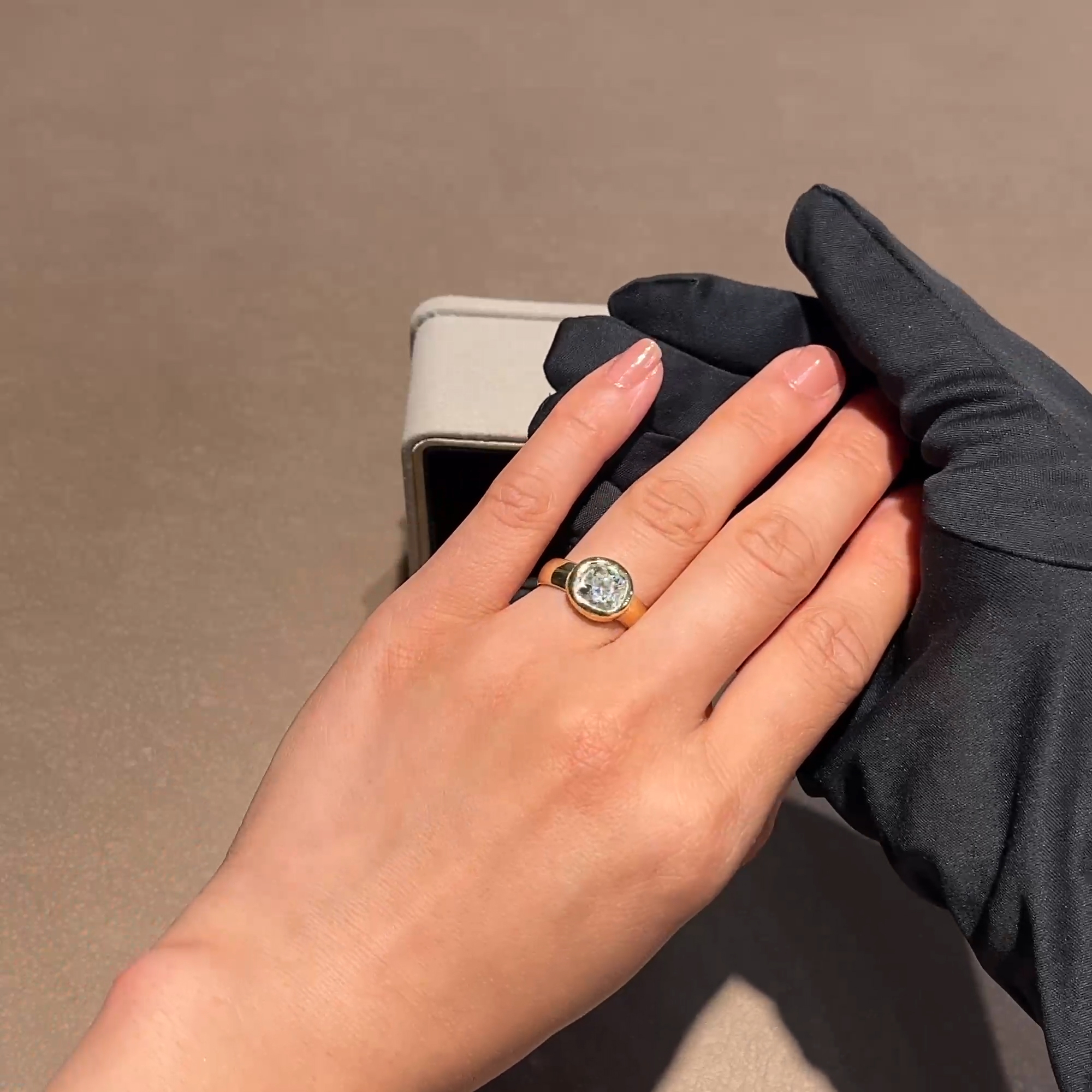  Cushion Cut 2.00ct Diamond Ring in 18ct Yellow Gold
