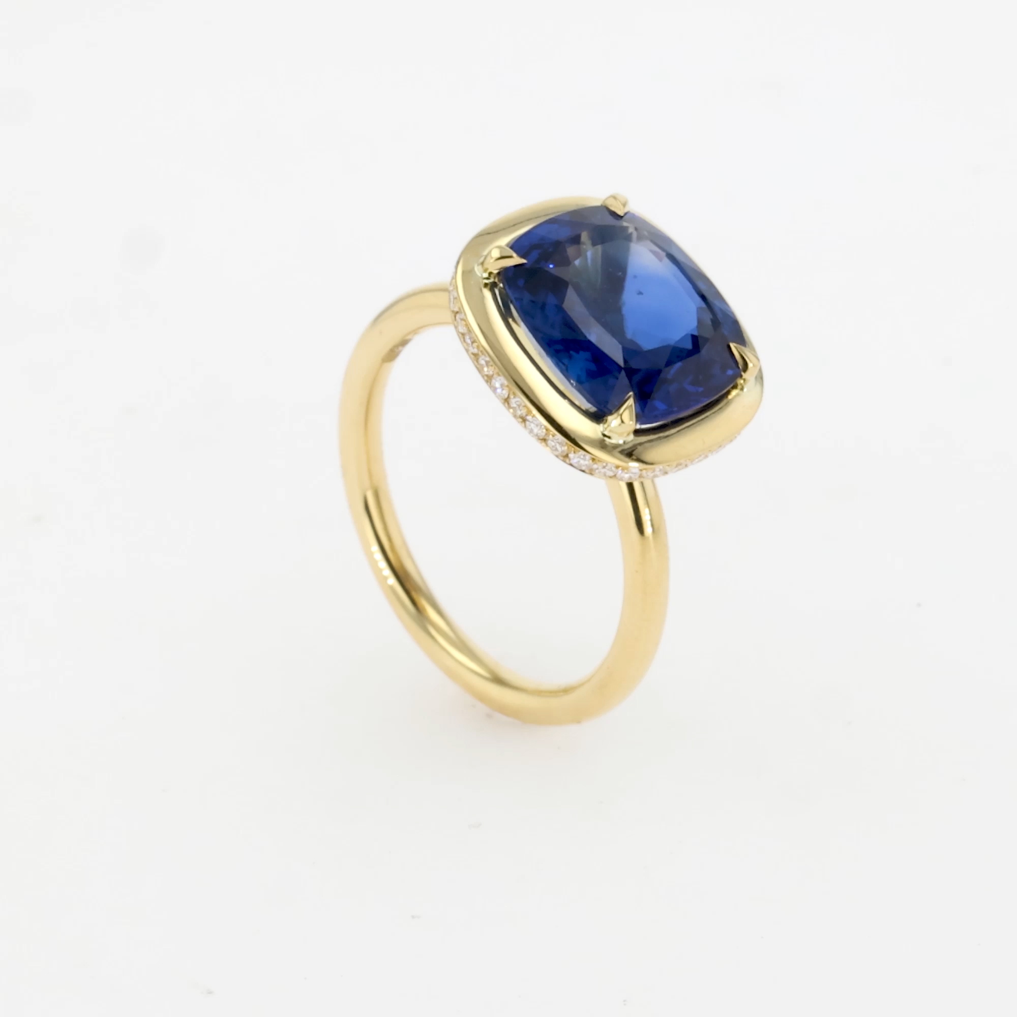 Skimming Stone 5.595ct Tanzanian Sapphire and Diamond Ring in 18ct Yellow Gold