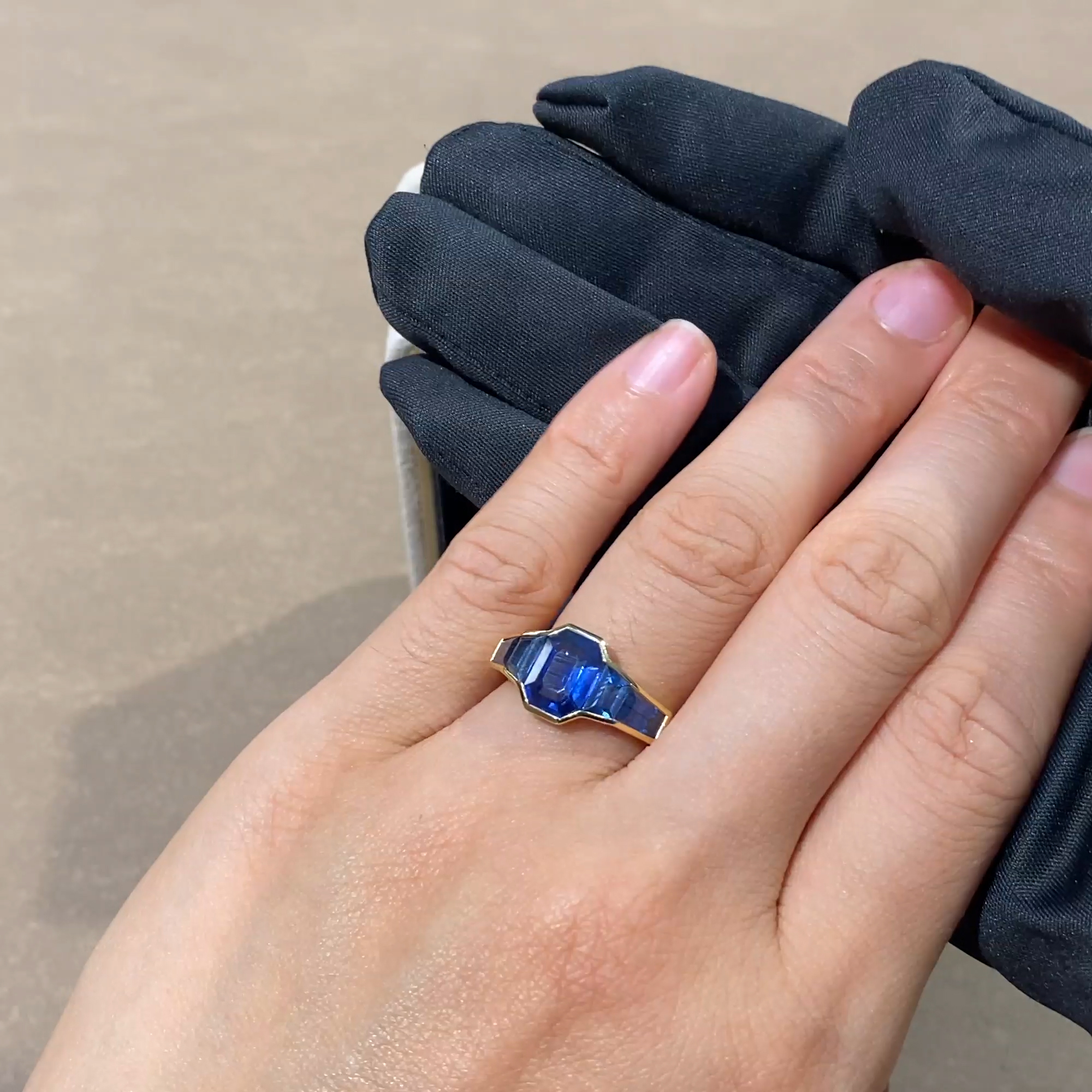 Kingdom Sri Lankan Sapphire Ring 4.33ct in 18ct Yellow Gold