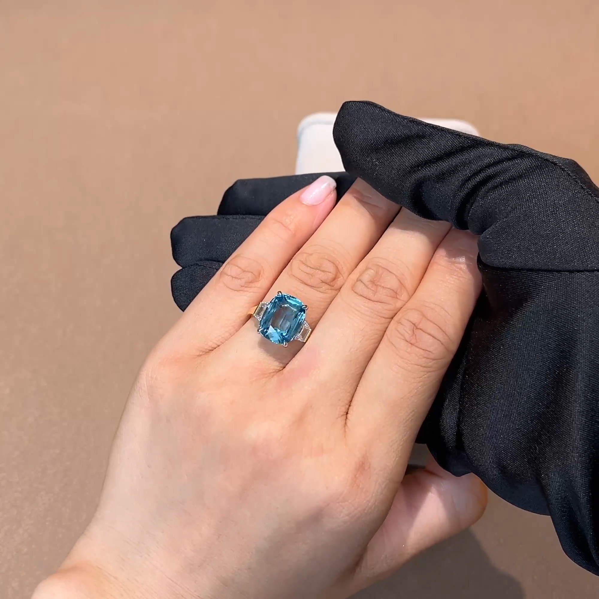 Lukusuzi Aquamarine and Diamond Ring 5.61ct in 18ct Yellow Gold and Platinum