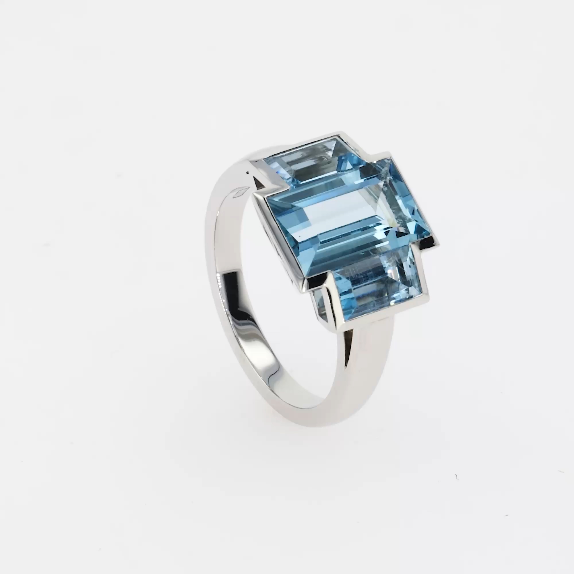 Kingdom 3.45ct Aquamarine Three Stone Ring in Platinum