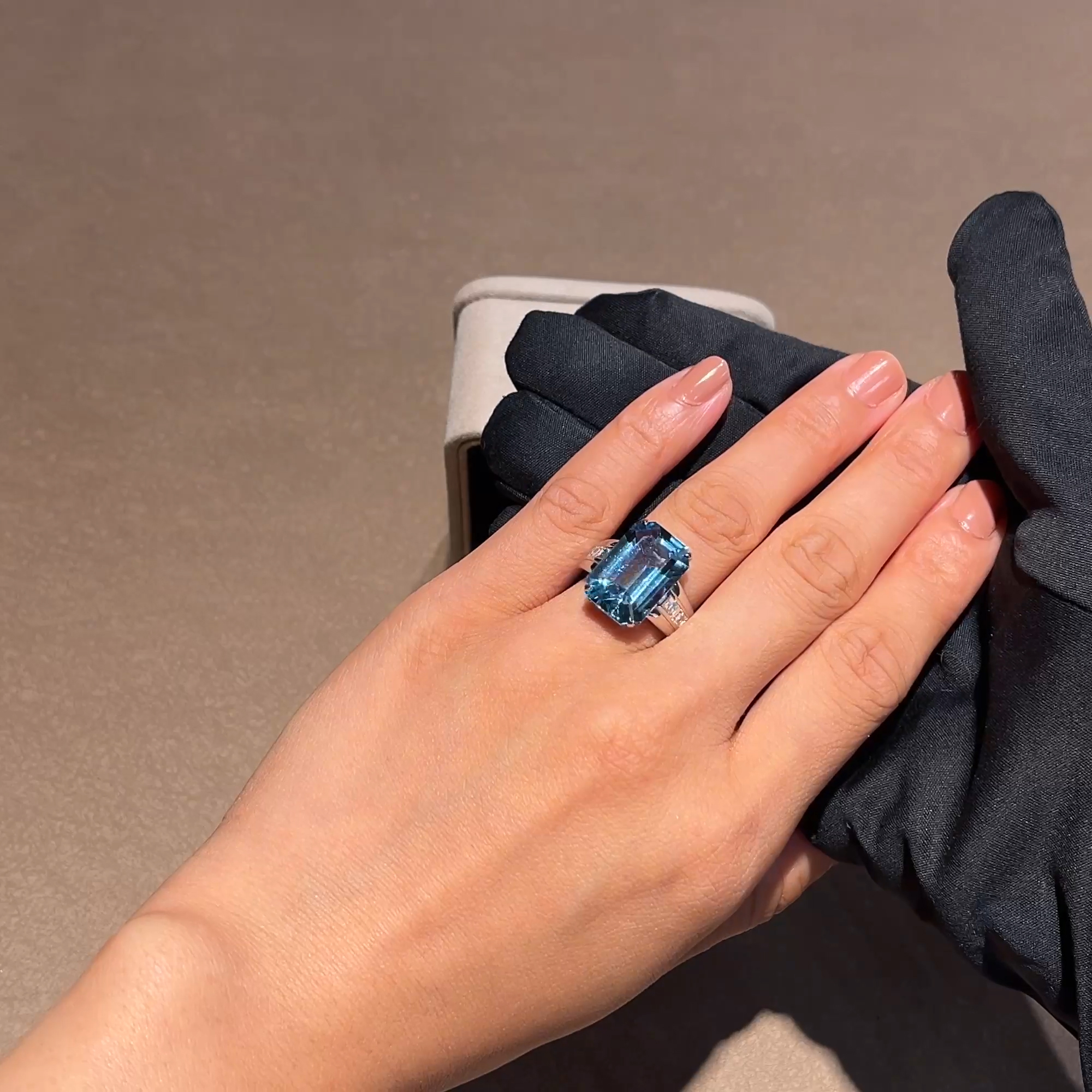Manhattan 8.62ct Lukusuzi Aquamarine and Diamond Ring in Platinum
