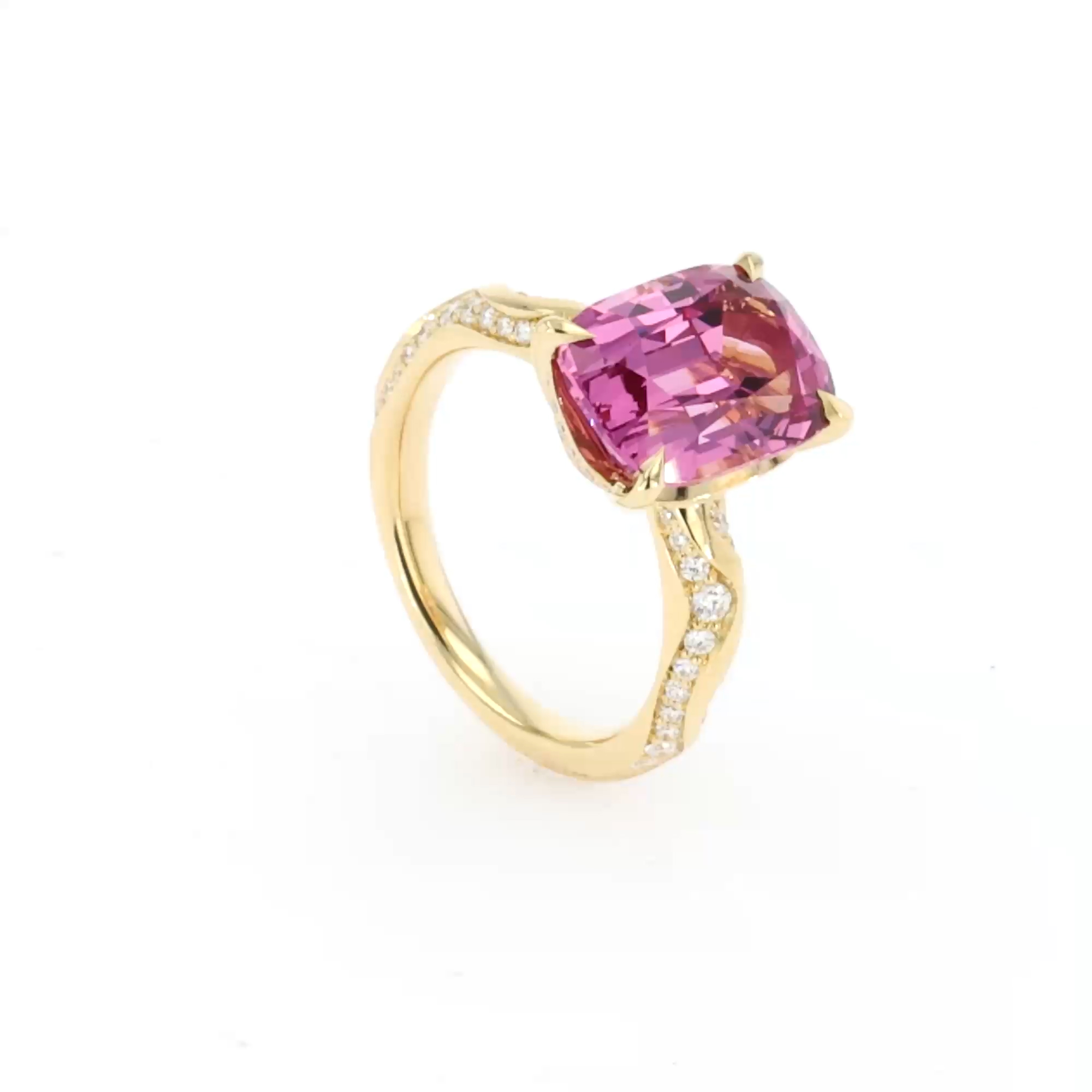 Cushion Cut 7.12ct Kitulo Garnet and Diamond Ring in 18ct Yellow Gold
