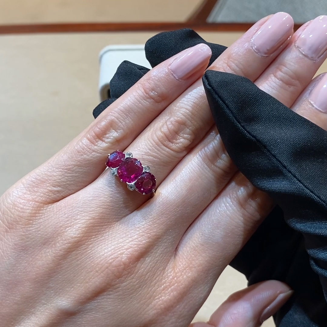 Victorian 5.22ct Burmese Ruby and Diamond Seven Stone Ring 18ct Yellow Gold and Platinum