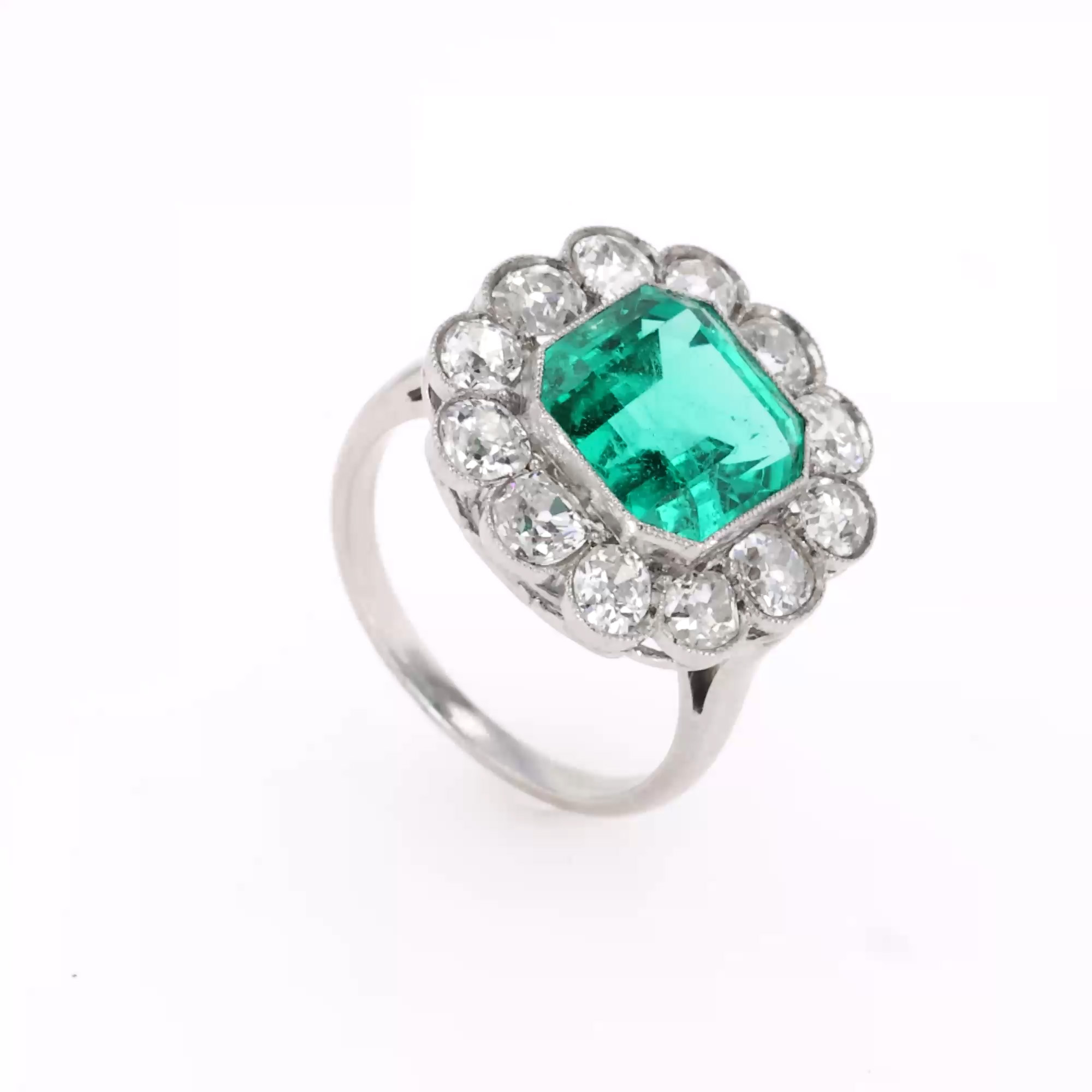 Edwardian Colombian Emerald and Diamond Ring in Platinum