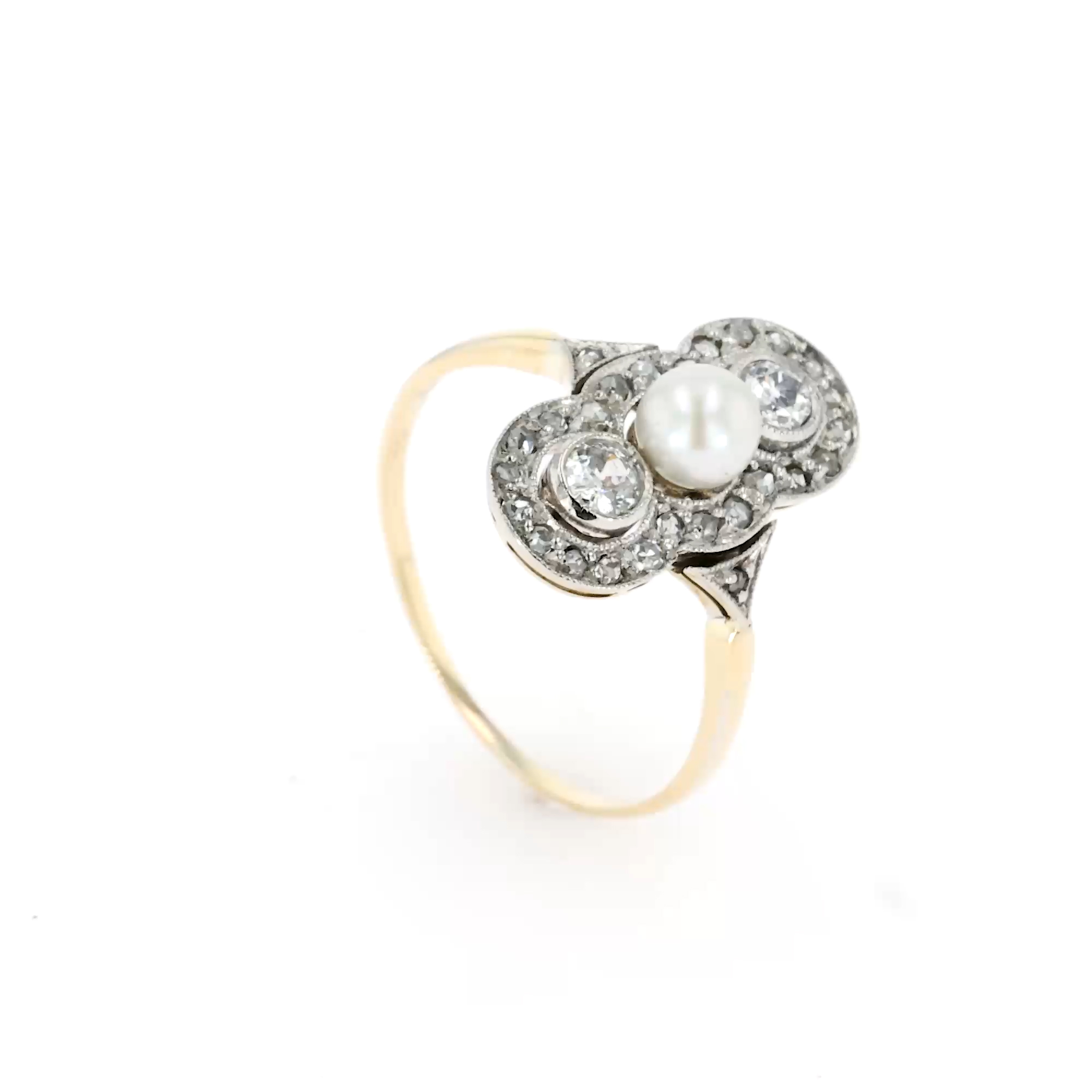 Edwardian Pearl and Old European Cut Diamond Scalloped Plaque Ring in 14ct Yellow & White Gold