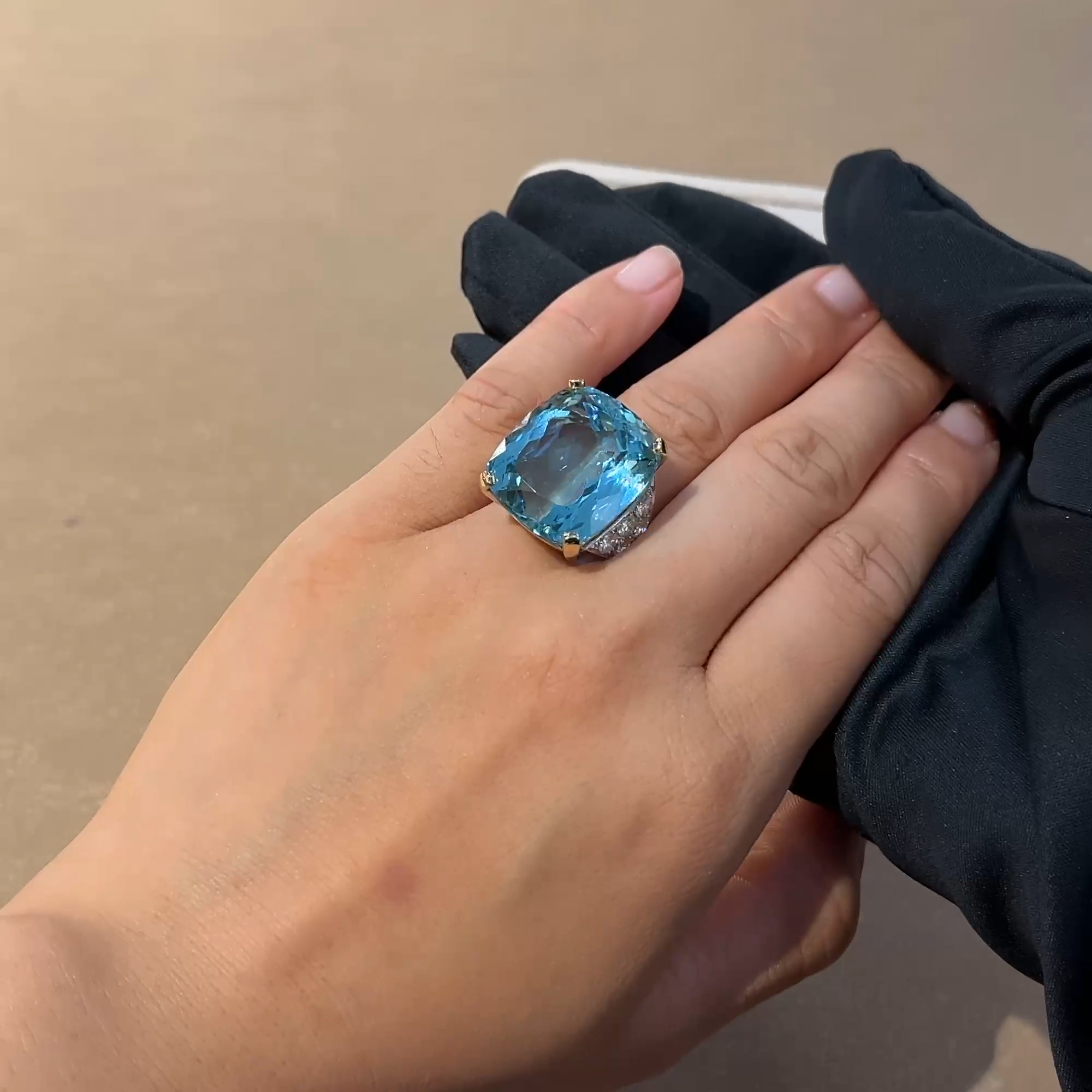 Cushion Cut  33.20ct Aquamarine and Diamond Solitaire Ring in 18ct Yellow Gold