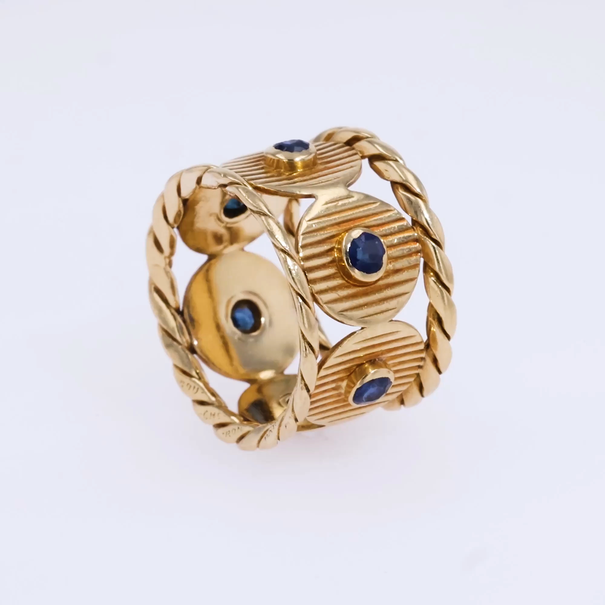 Boucheron vintage sapphire ring in 18ct Yellow Gold