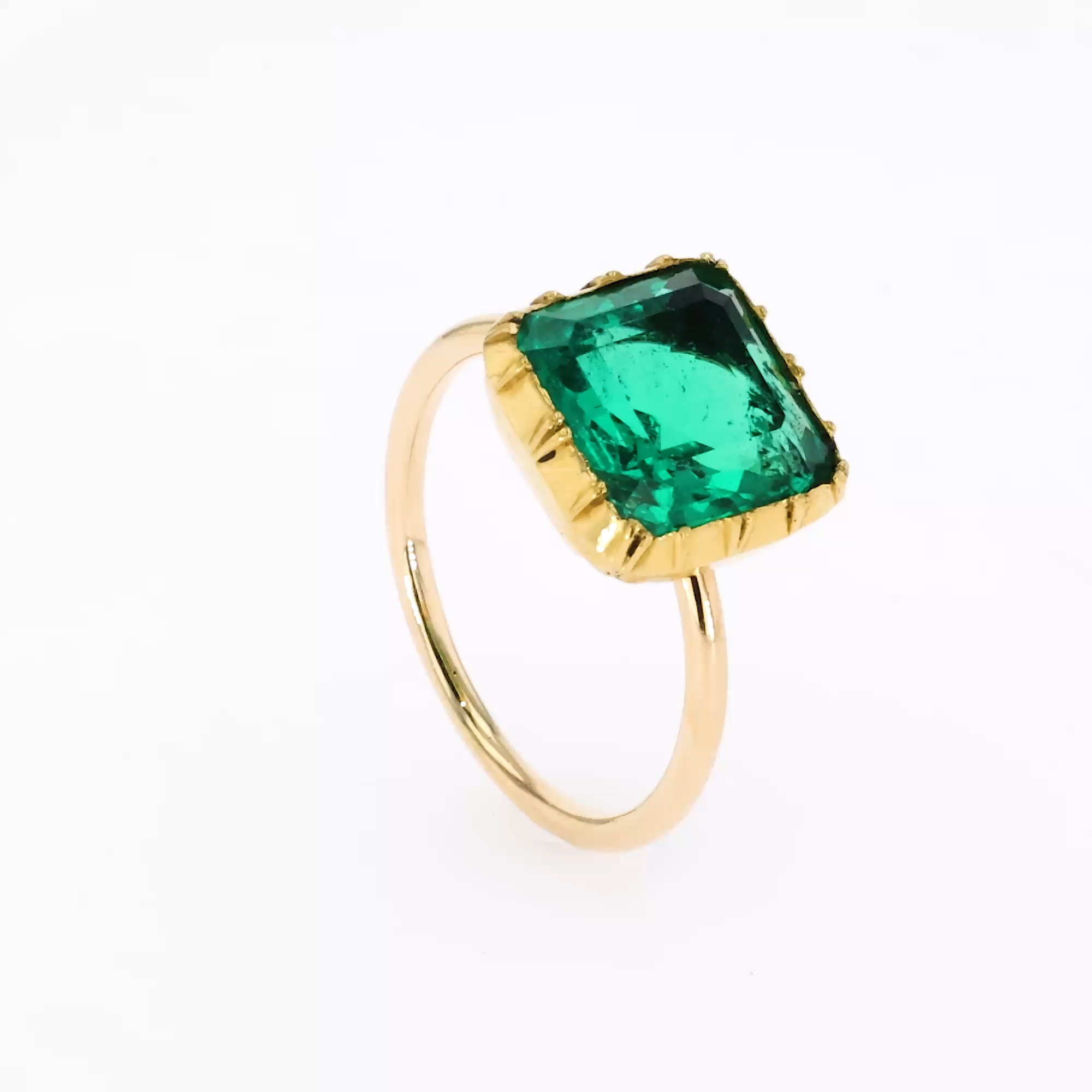 Octagonal Cut Muzo Emerald Ring 4.00ct in 18ct Yellow Gold