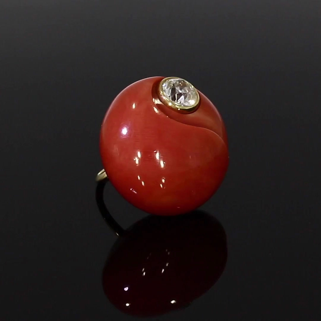 Art Deco Sterlé Coral & Diamond Ring 1.40ct in 18ct Yellow Gold