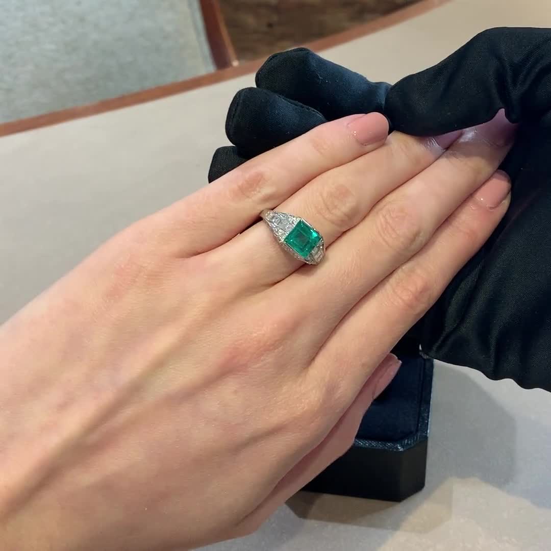 Art Deco Emerald and Diamond  Ring<br /> 2.00CT in Platinum