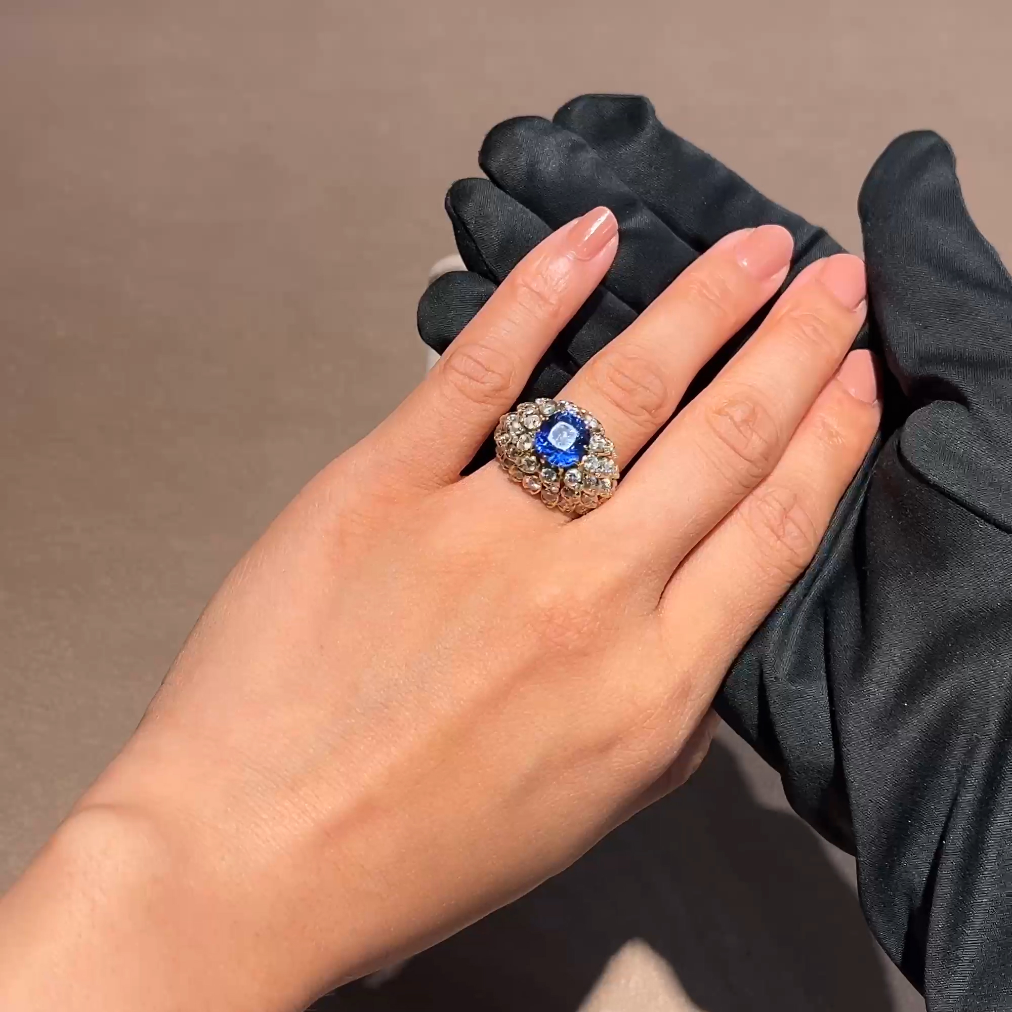 Retro Van Cleef and Arpels 5.153ct Sri Lankan Sapphire and Diamond Dress Ring in 18ct Yellow Gold