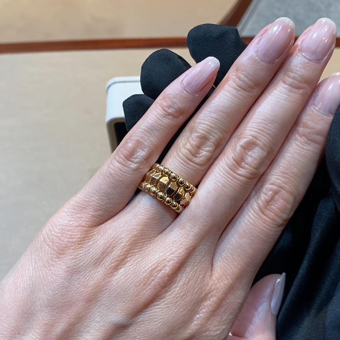 Bohemia Peaked Expandable Three Row Ring in 18ct Yellow Gold
