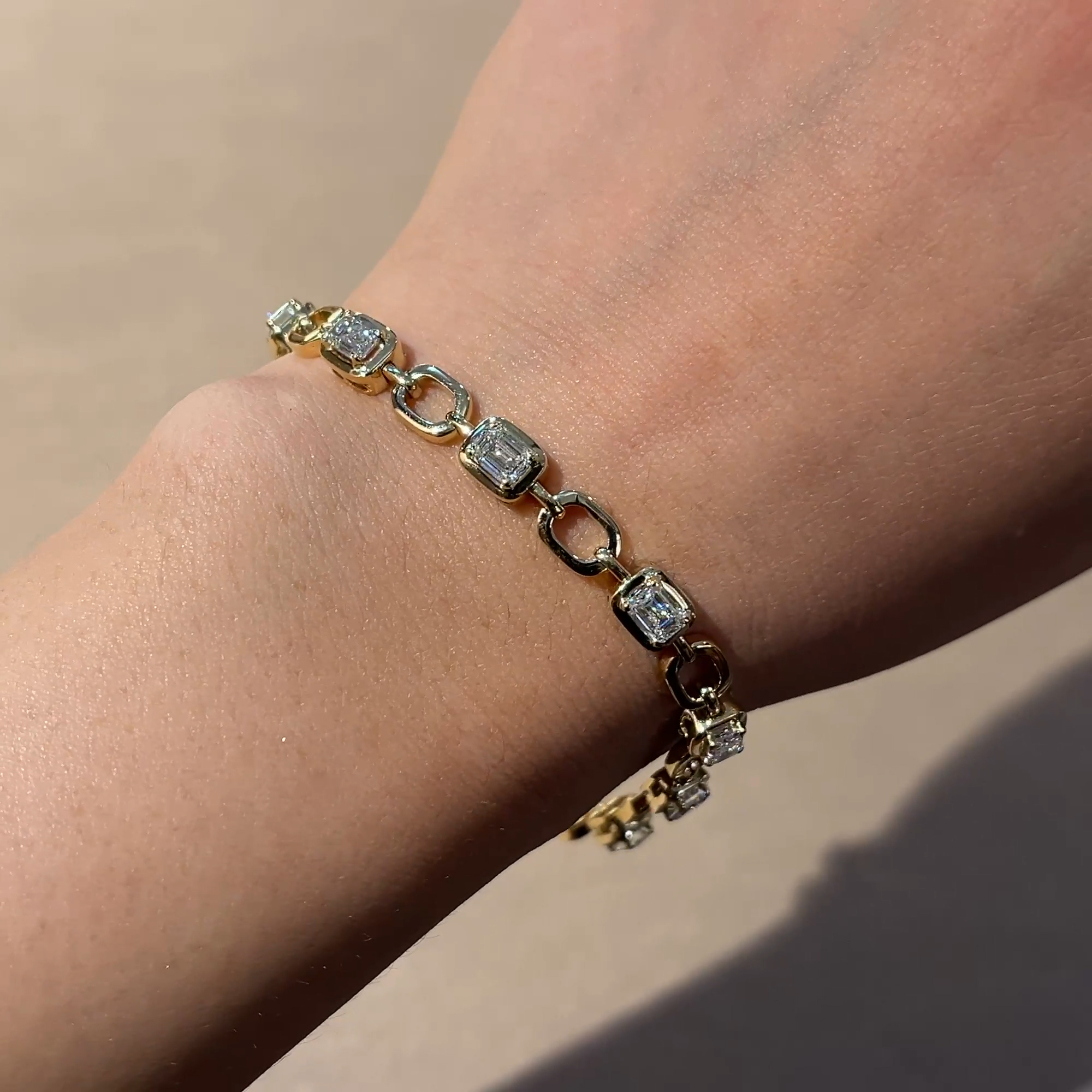 Skimming Stone 4.06ct Line Bracelet in 18ct Yellow Gold