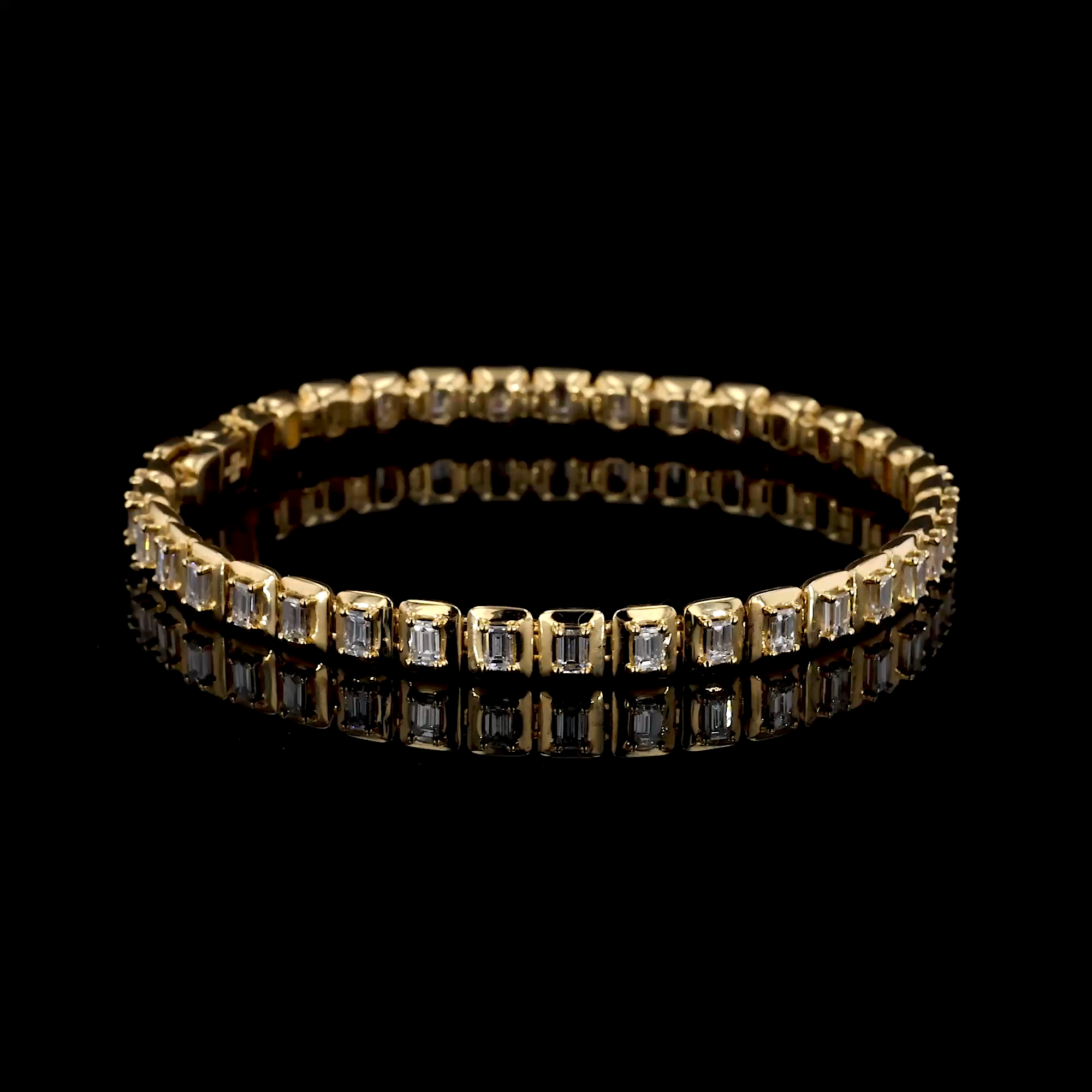 Skimming Stone 3.93ct Diamond Bracelet in 18ct Yellow Gold