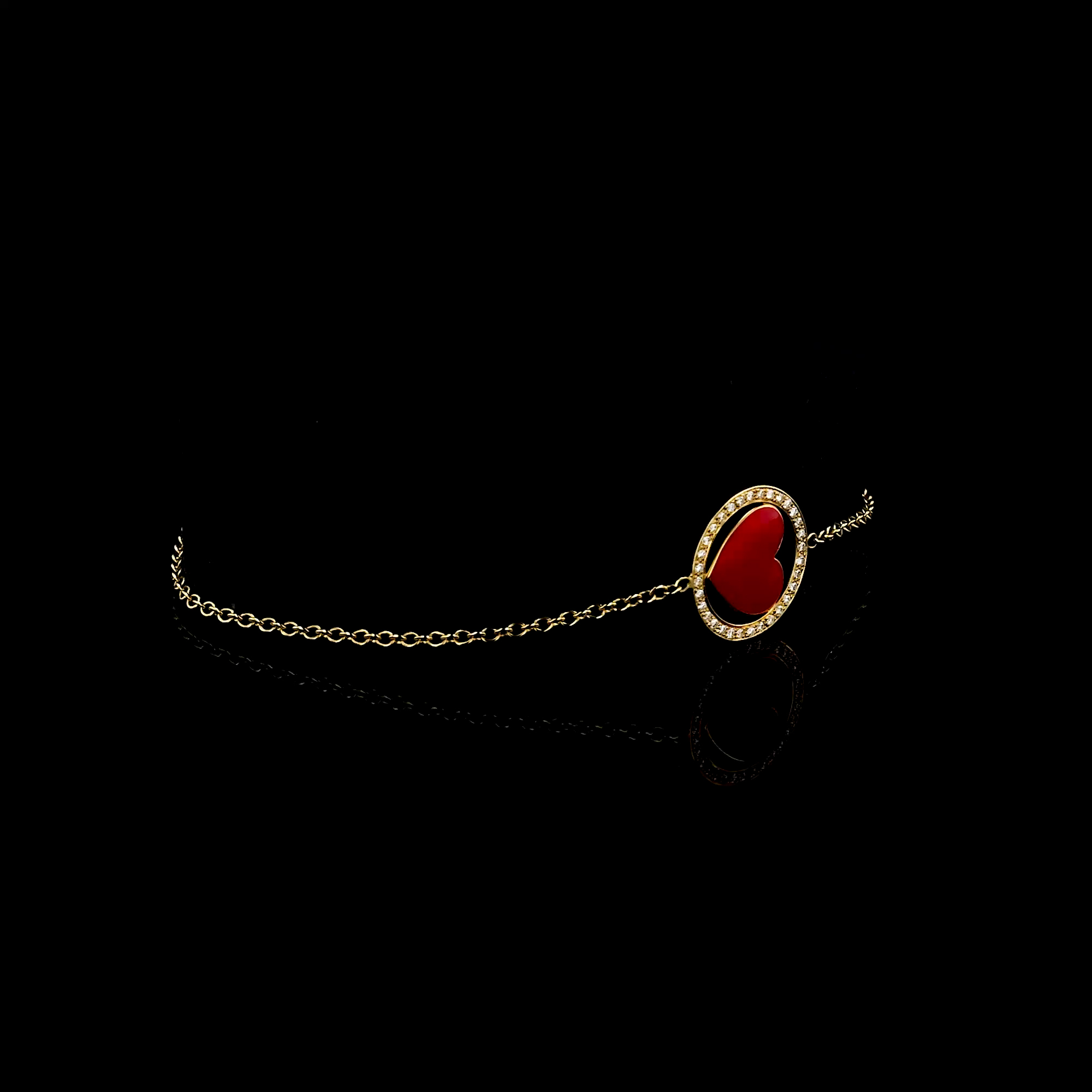 Lady Luck Heart Bracelet in Yellow Gold