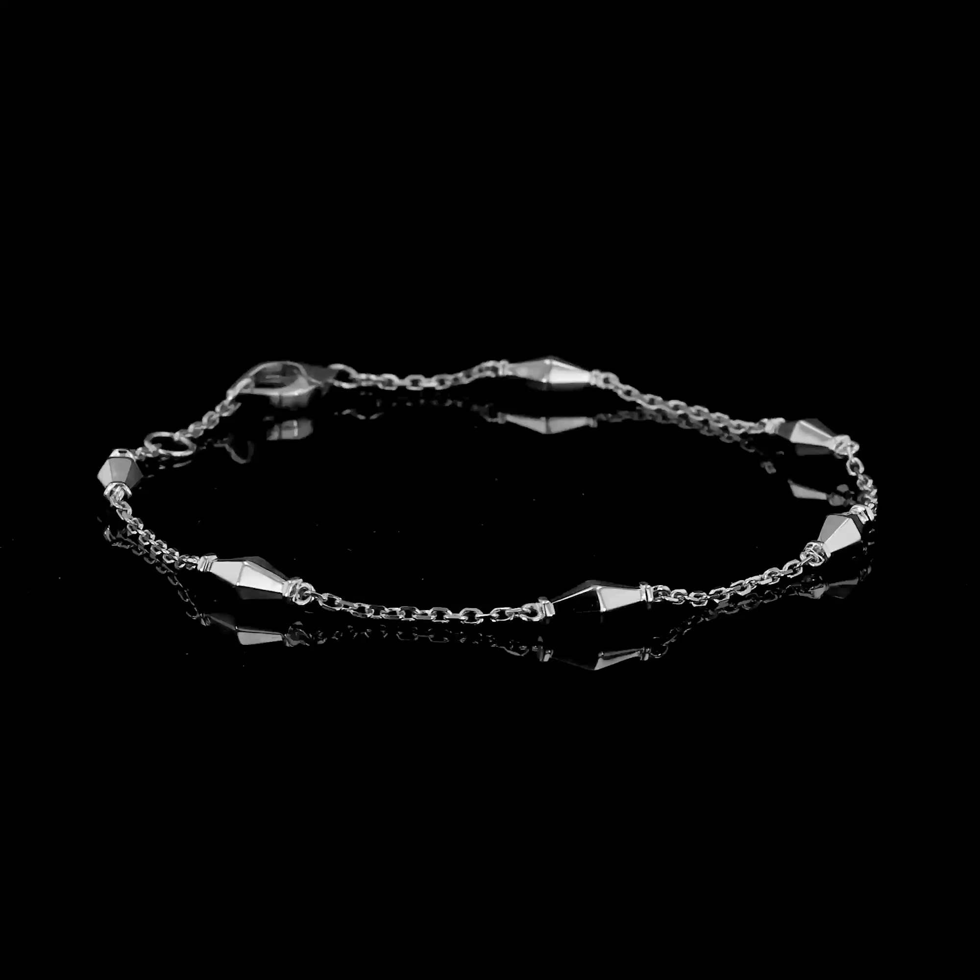 Mini-Cleopatra Gold Faceted Barrel Link Chain Bracelet in 18ct White Gold