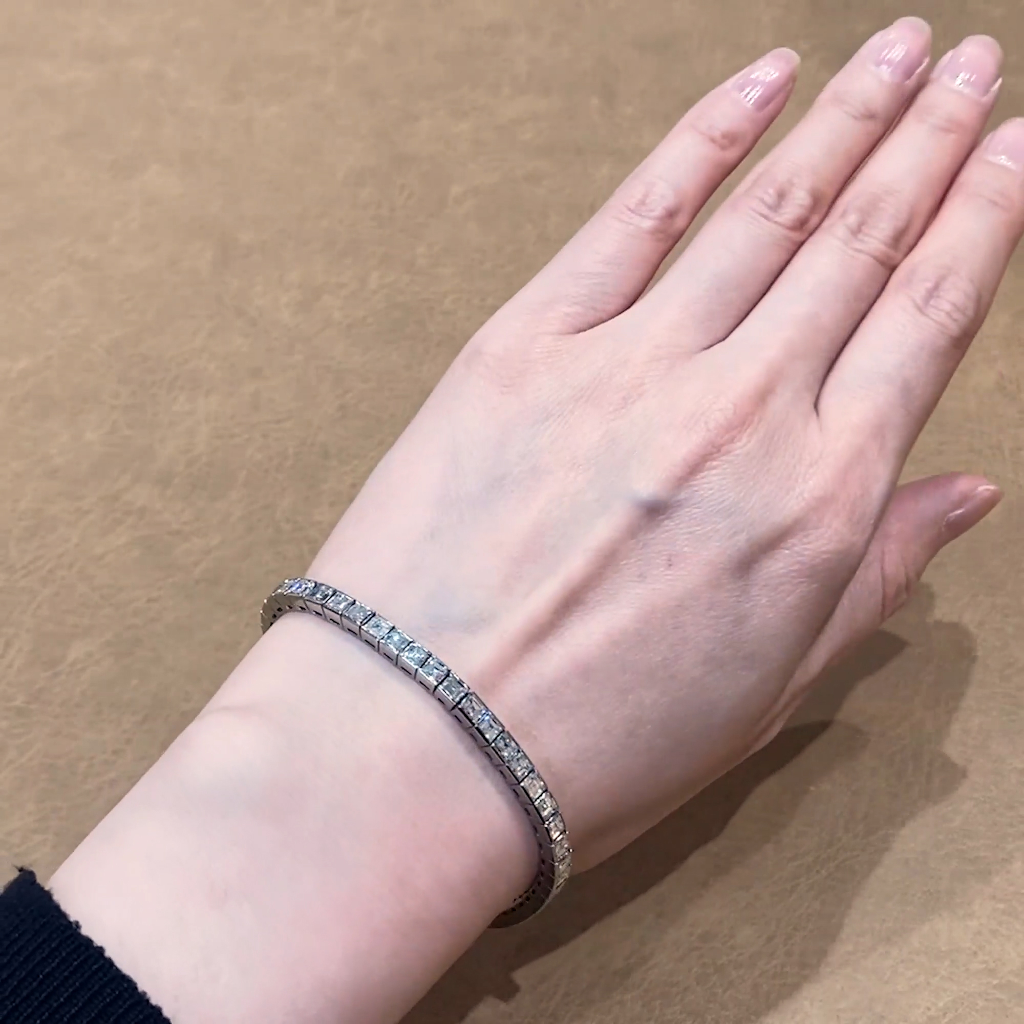 Art Deco carré cut diamond line bracelet 11.00ct in 18ct White Gold