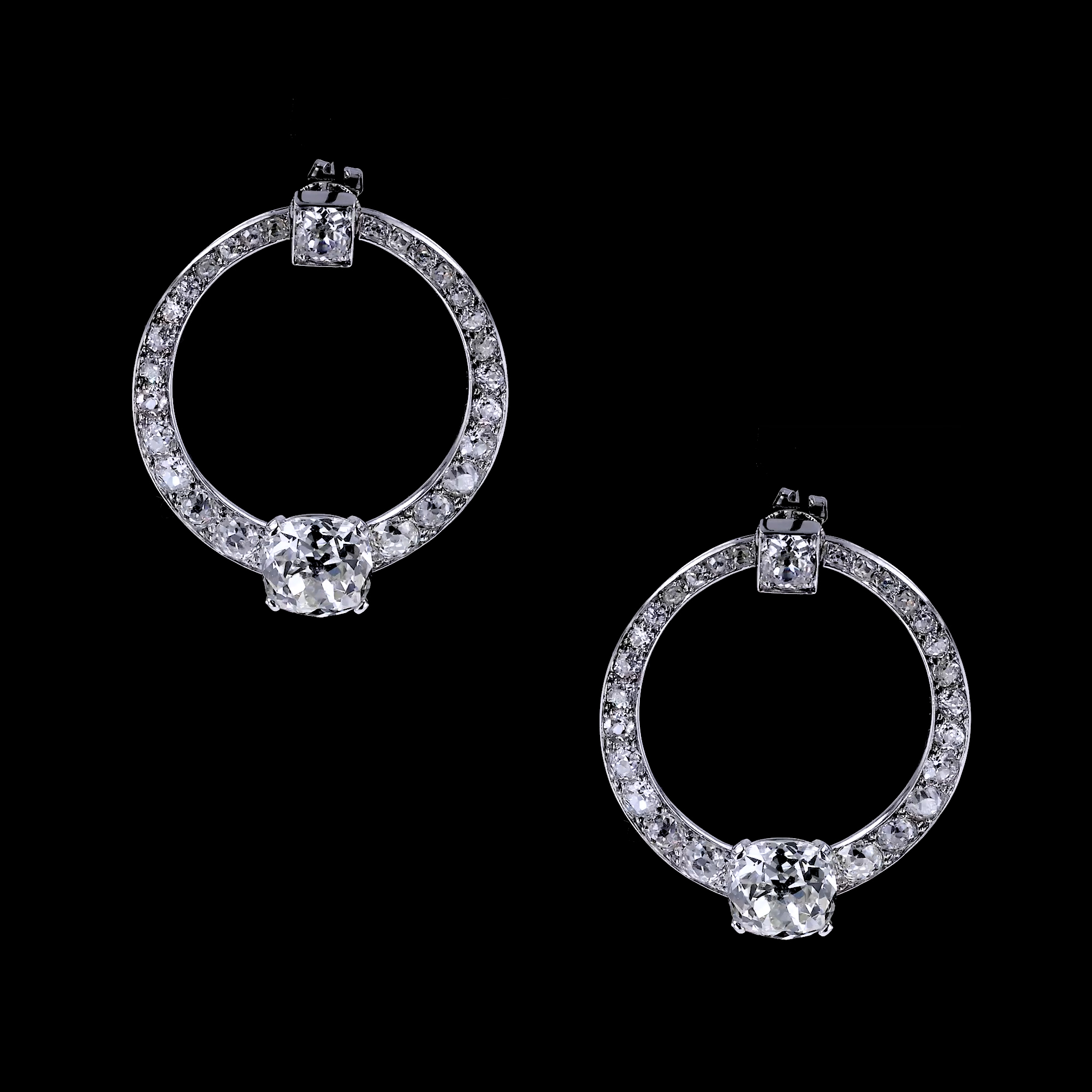 Art Deco Cartier Antique Cushion Cut Diamond Graduated Circular Earrings in Platinum
