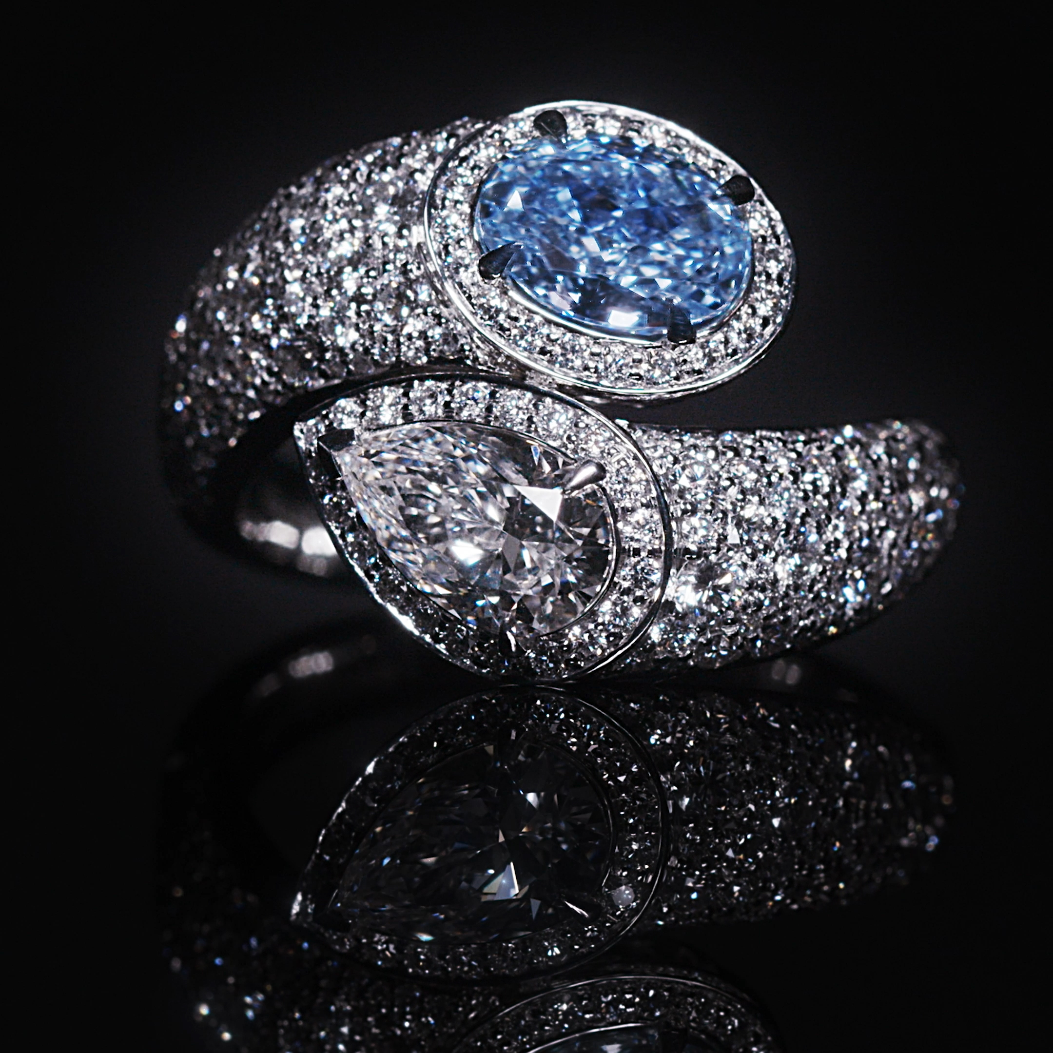 Masterpiece 1.01ct Fancy Blue Diamond Toi et Moi Ring in Platinum