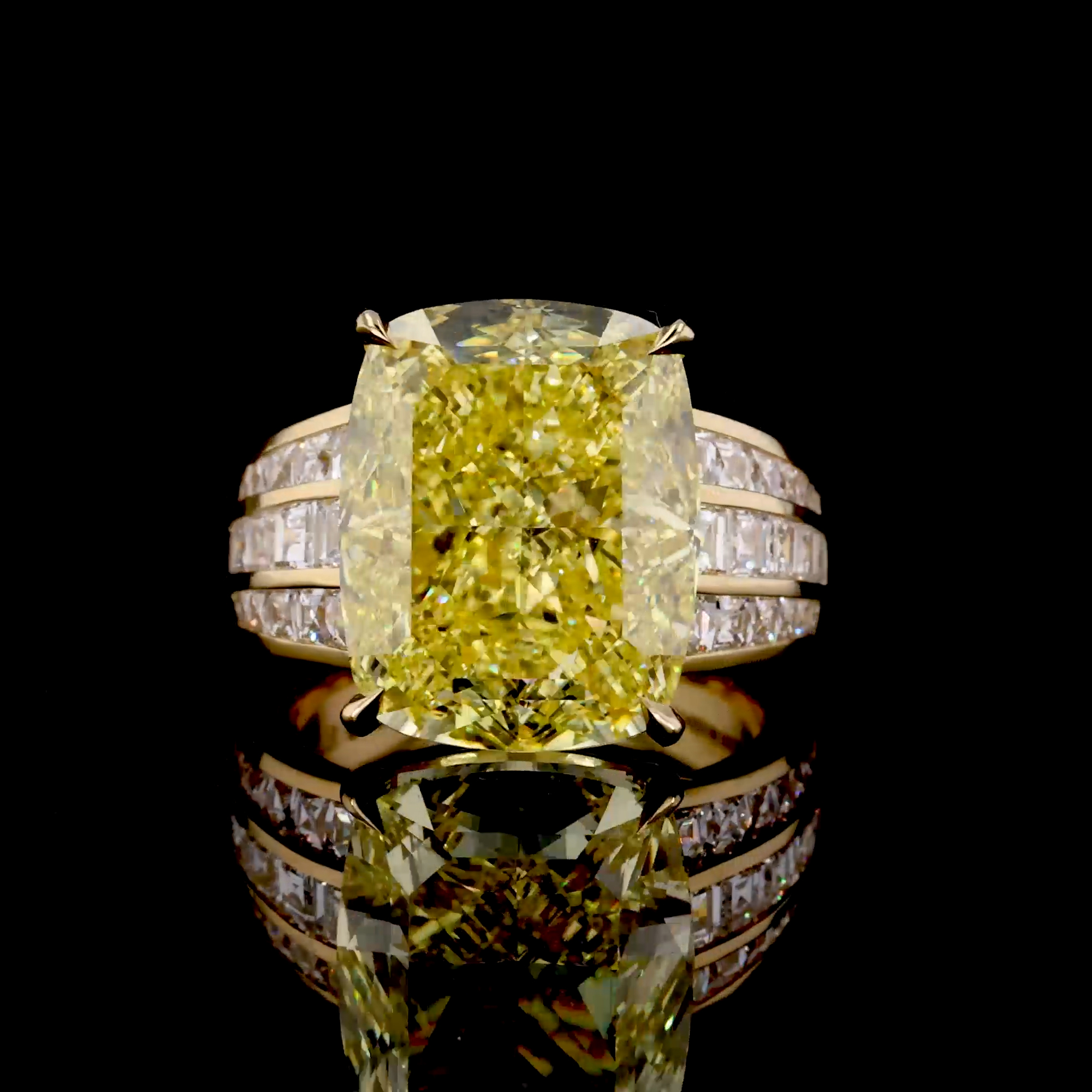 Masterpiece Manhattan 14.15ct South African Fancy Vivid Yellow Diamond Ring in 18ct Yellow Gold