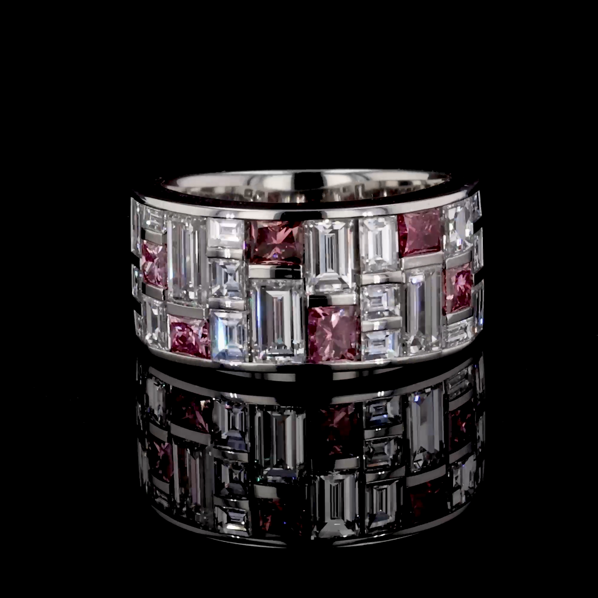Masterpiece Mosaic 1.03ct Fancy Vivid Pink Diamond Ring in Platinum