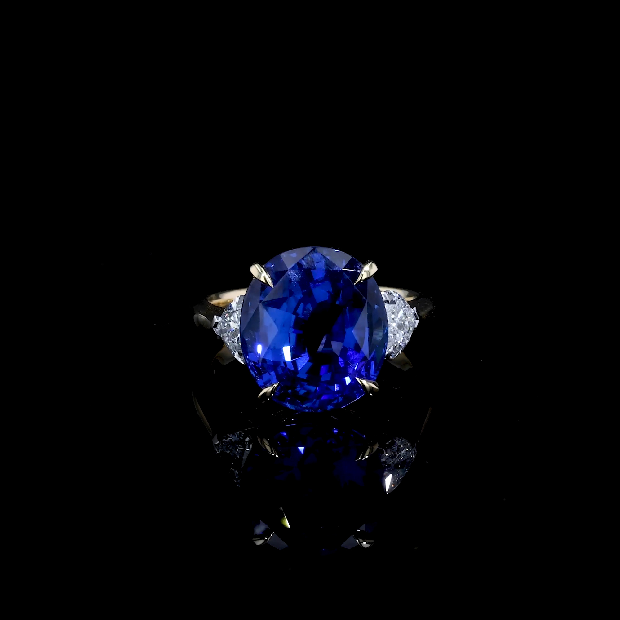 Masterpiece Venus 10.70ct Sri Lankan Sapphire and Diamond Solitaire Ring in 18ct Yellow Gold & Platinum