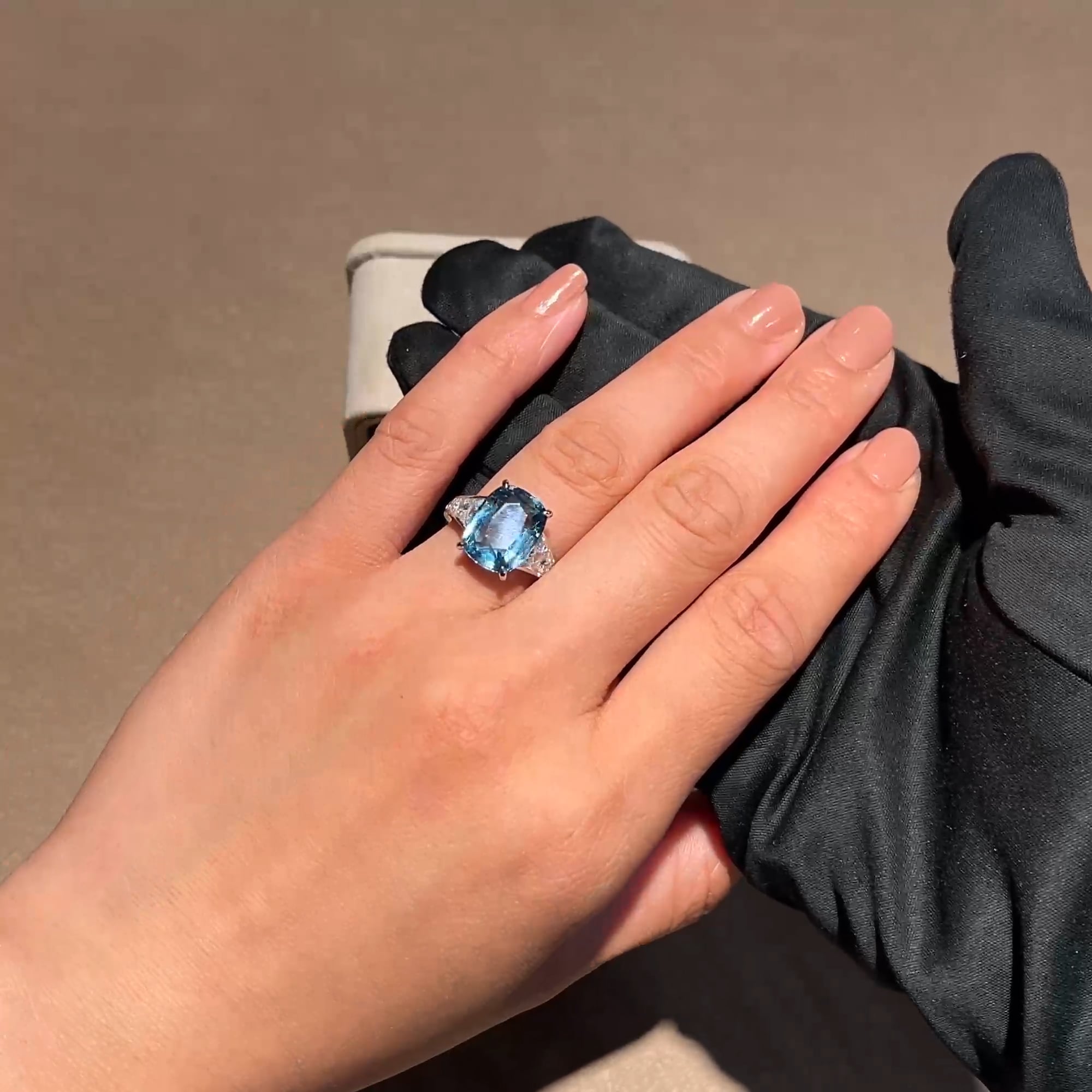 Masterpiece Pragnell Setting 5.61ct Lukusuzi Aquamarine and Diamond Ring in Platinum