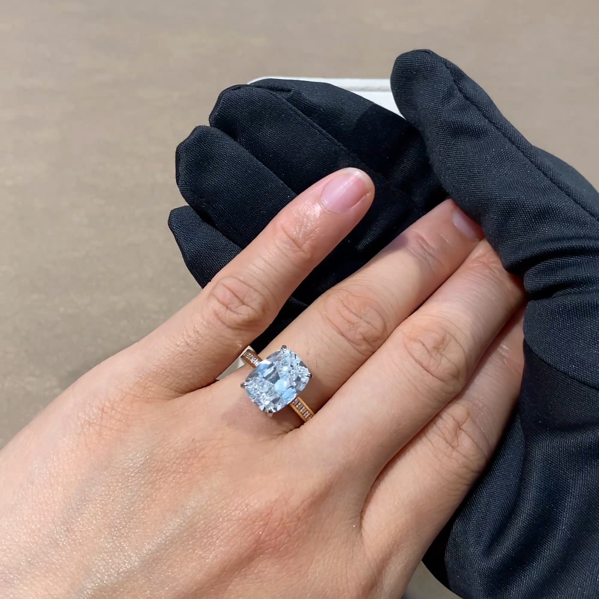 Masterpiece Deco Setting 5.02ct Diamond Solitaire Ring in Platinum & 18ct Yellow Gold