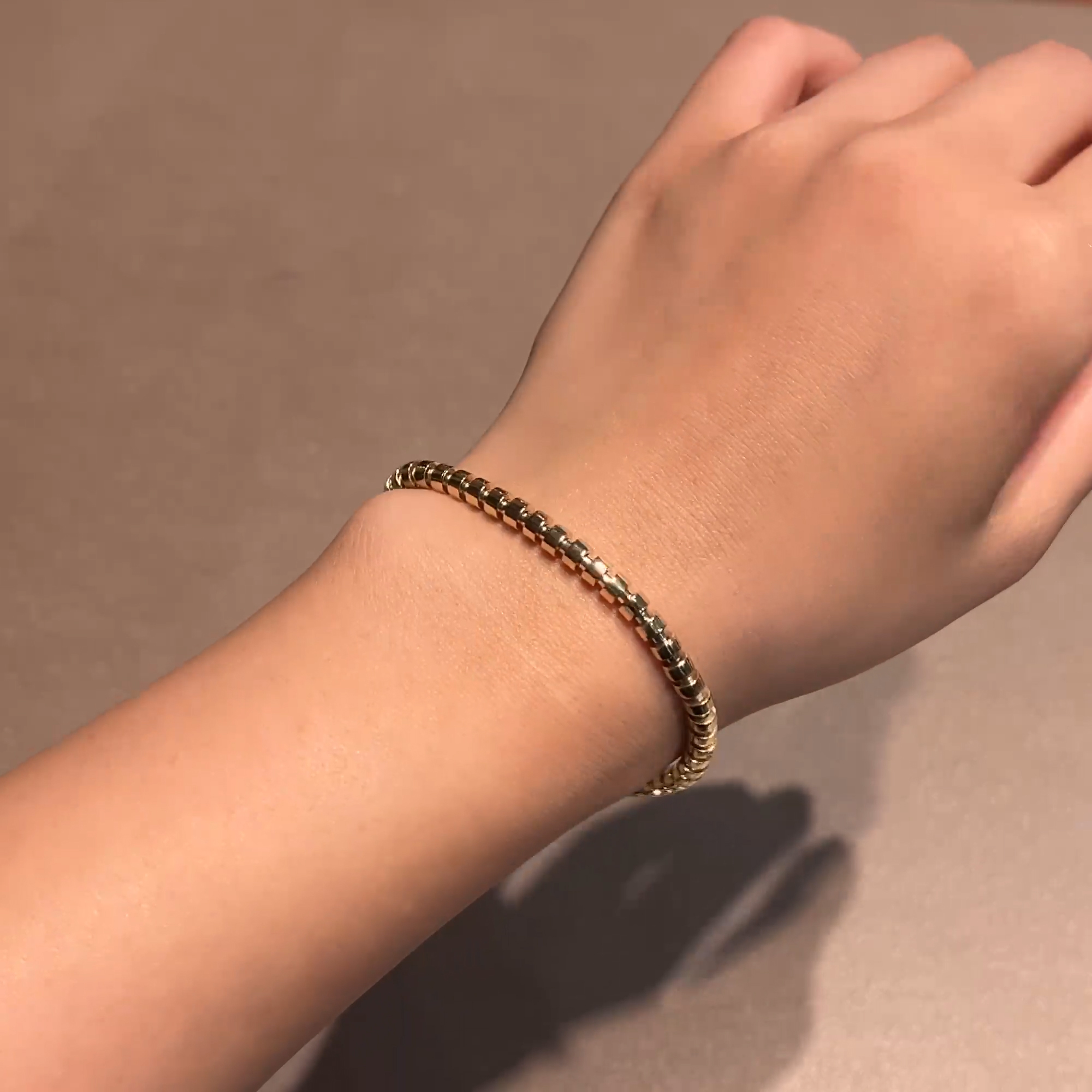 Amalfi Small Angular Link Expandable Bangle  in 18ct Yellow Gold