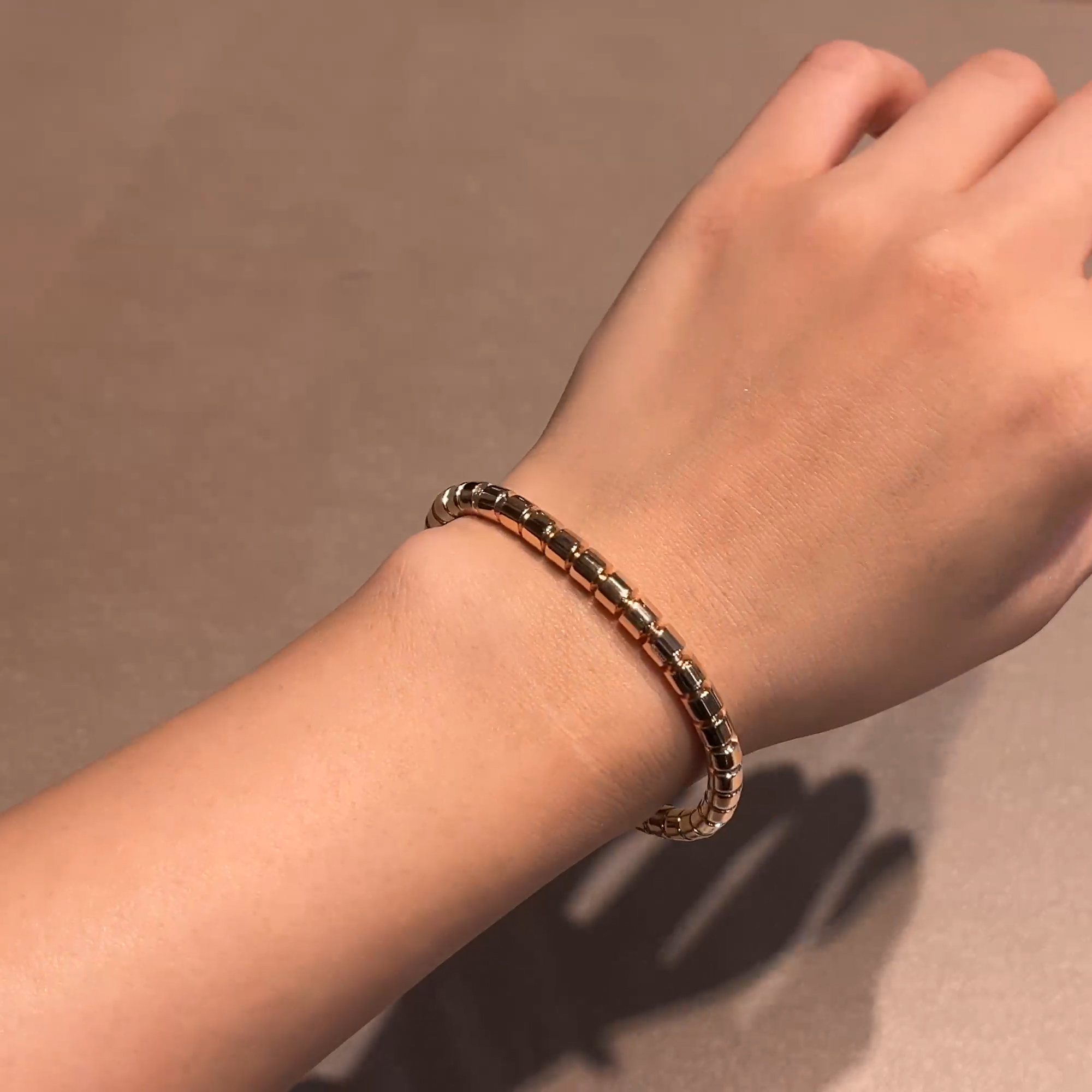 Amalfi Medium Circular Link Expandable Bangle  in 18ct Rose Gold