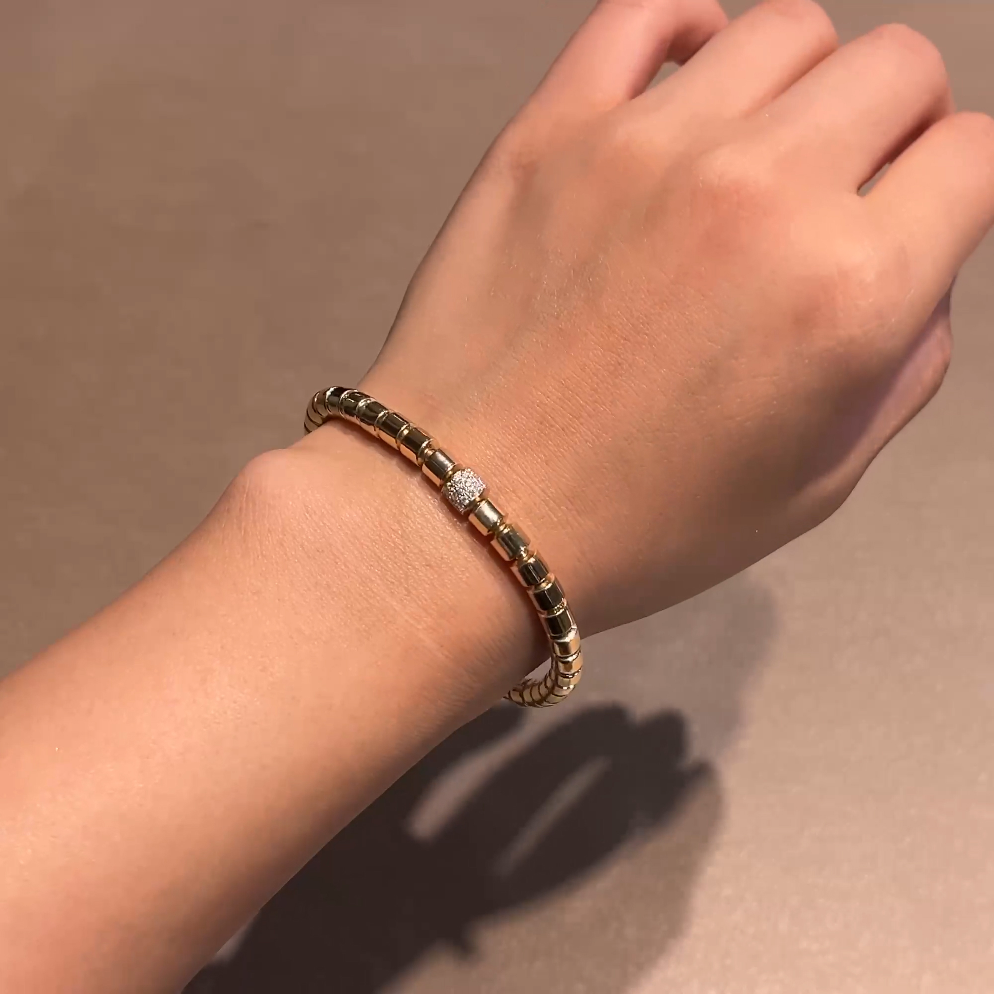 Amalfi 0.36ct Diamond Medium Angular Link Expandable Bangle in 18ct Yellow Gold