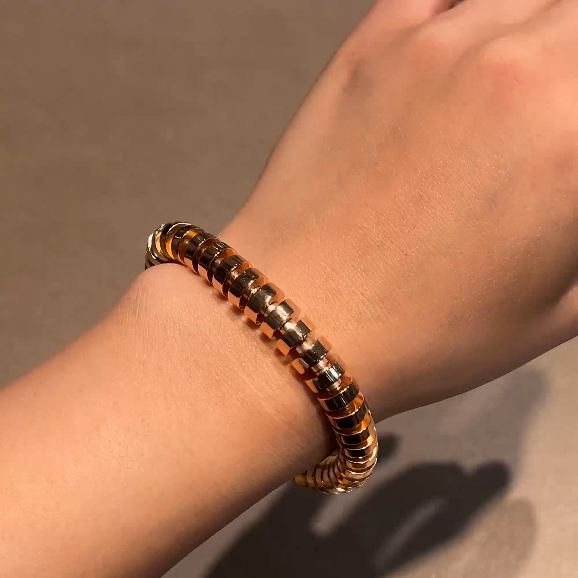 Amalfi Large Angular Link Expandable Bangle  in 18ct Rose Gold