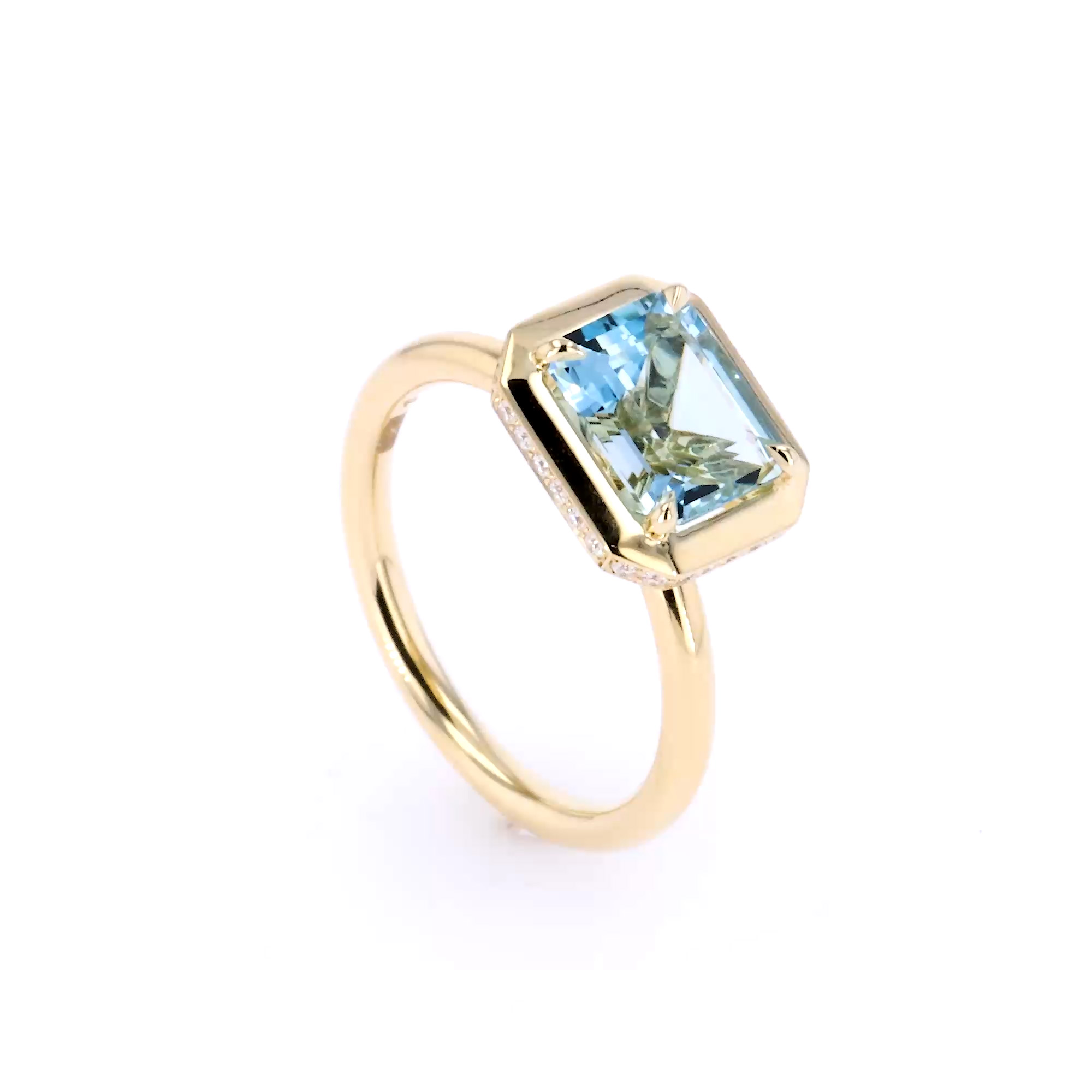 Skimming Stone 1.72ct Aquamarine and Diamond Solitaire Ring in 18ct Yellow Gold