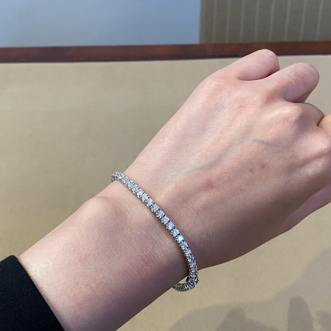 Brilliant Cut Diamond Line Bracelet 5.53ct in 18ct White Gold